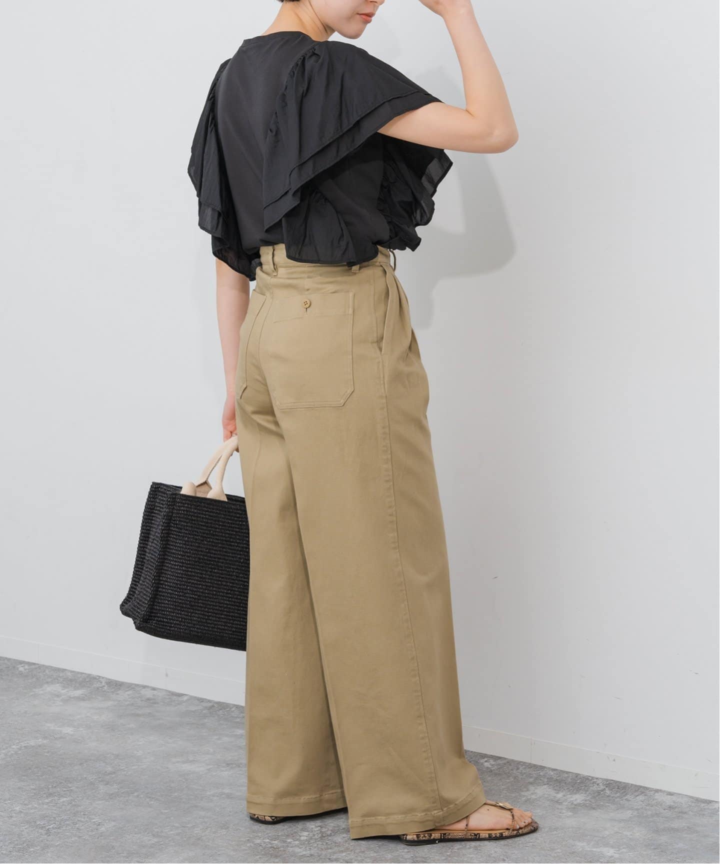 Spick and Span ファブリックコンビフレアスリーブプルオーバー　黒 ファブリックコンビフレアスリーブプルオーバー（Tシャツ