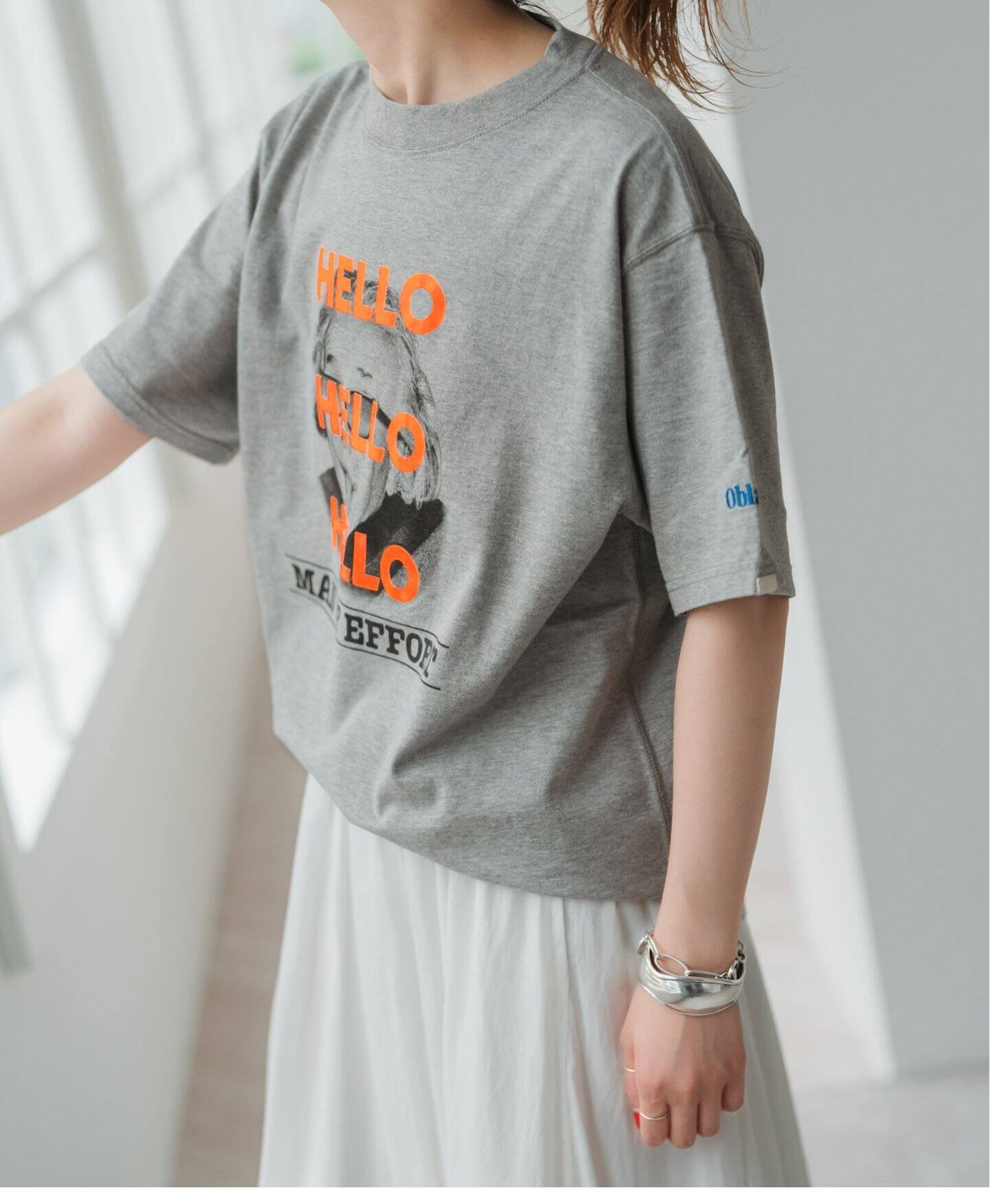 Oblada グラフィックプリント Tシャツ ナチュラル WEB限定追加》OBLADA / オブラダ 別注HELLO TEETシャツ（Tシャツ