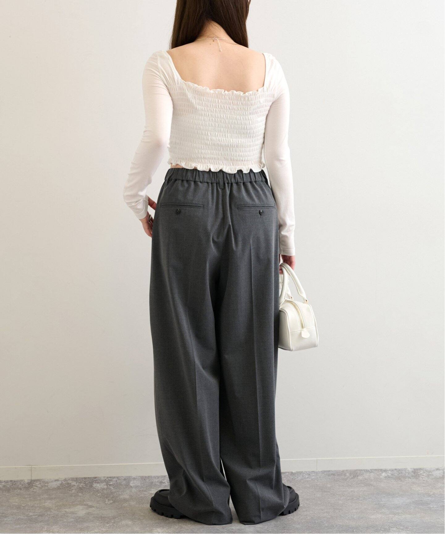 U by SPICK&SPAN◆トップス/--/ポリエステル/WHT/無地/23-040-212-3000-4-0// シャーリングカットトップス（Tシャツ／カットソー）｜U by