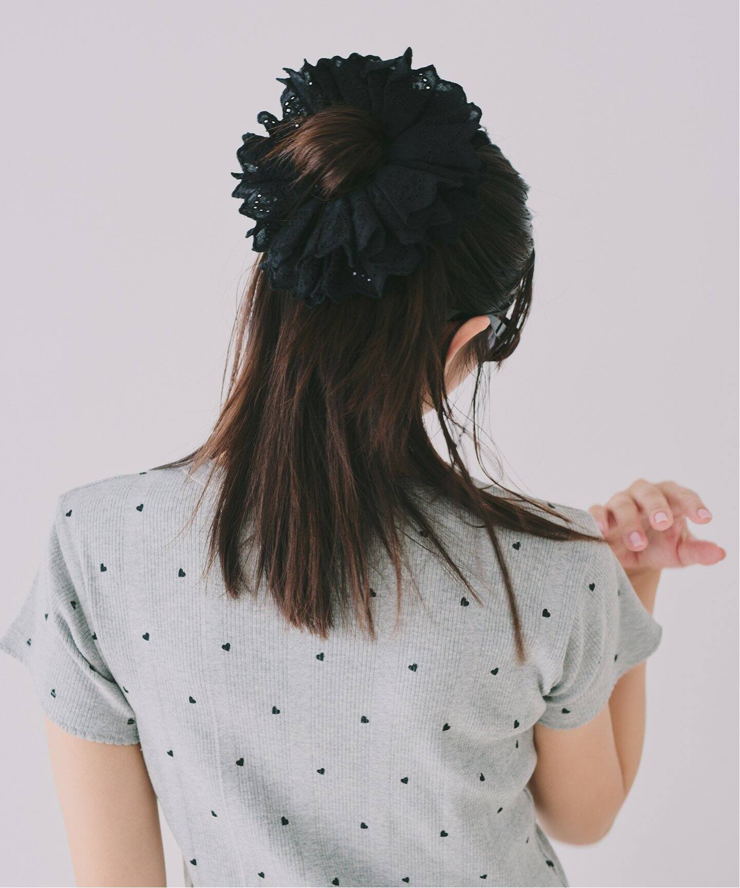 U by SPICK&SPAN 針抜きリブハートグレートップス新品 U by SPICK&SPAN tシャツ 針抜きリブハートプリントトップス