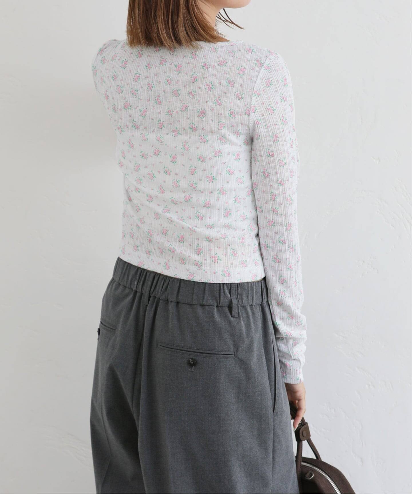 【美品】オースチンリード ◡̈ カットソー　フラワー 美品】オースチンリード ◡̈ カットソー フラワー - メルカリ