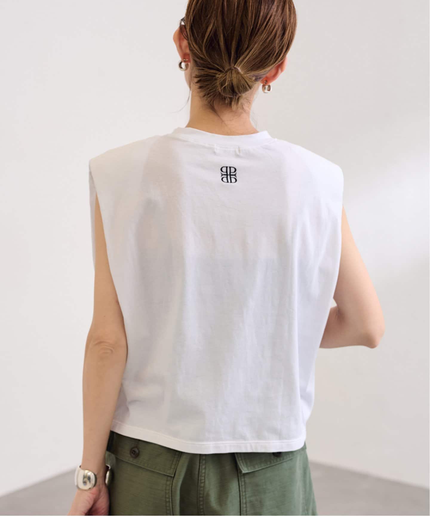 【PROTAGONISTA プロタゴニスタ】　パールTシャツ PROTAGONISTA＞イミテーションパールボタン Tシャツ