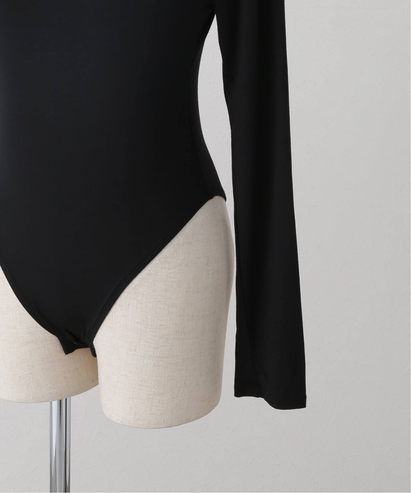 determ/デターム Scoop-Neck Bodysuit（カップ付きインナー