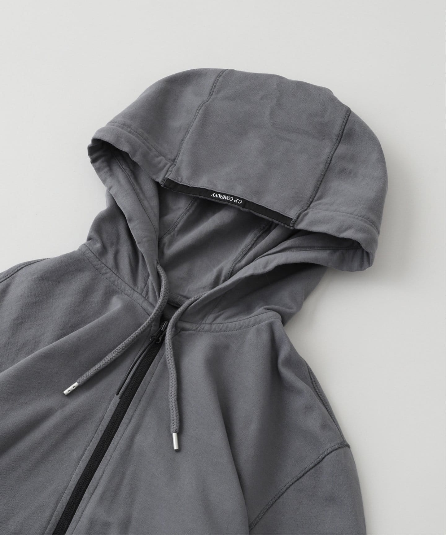 C.P. Company / シーピーカンパニー】LT FLEECE FULLZIP HOODED