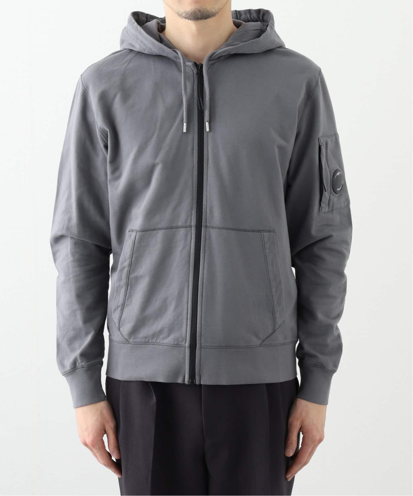 C.P. Company / シーピーカンパニー】LT FLEECE FULLZIP HOODED