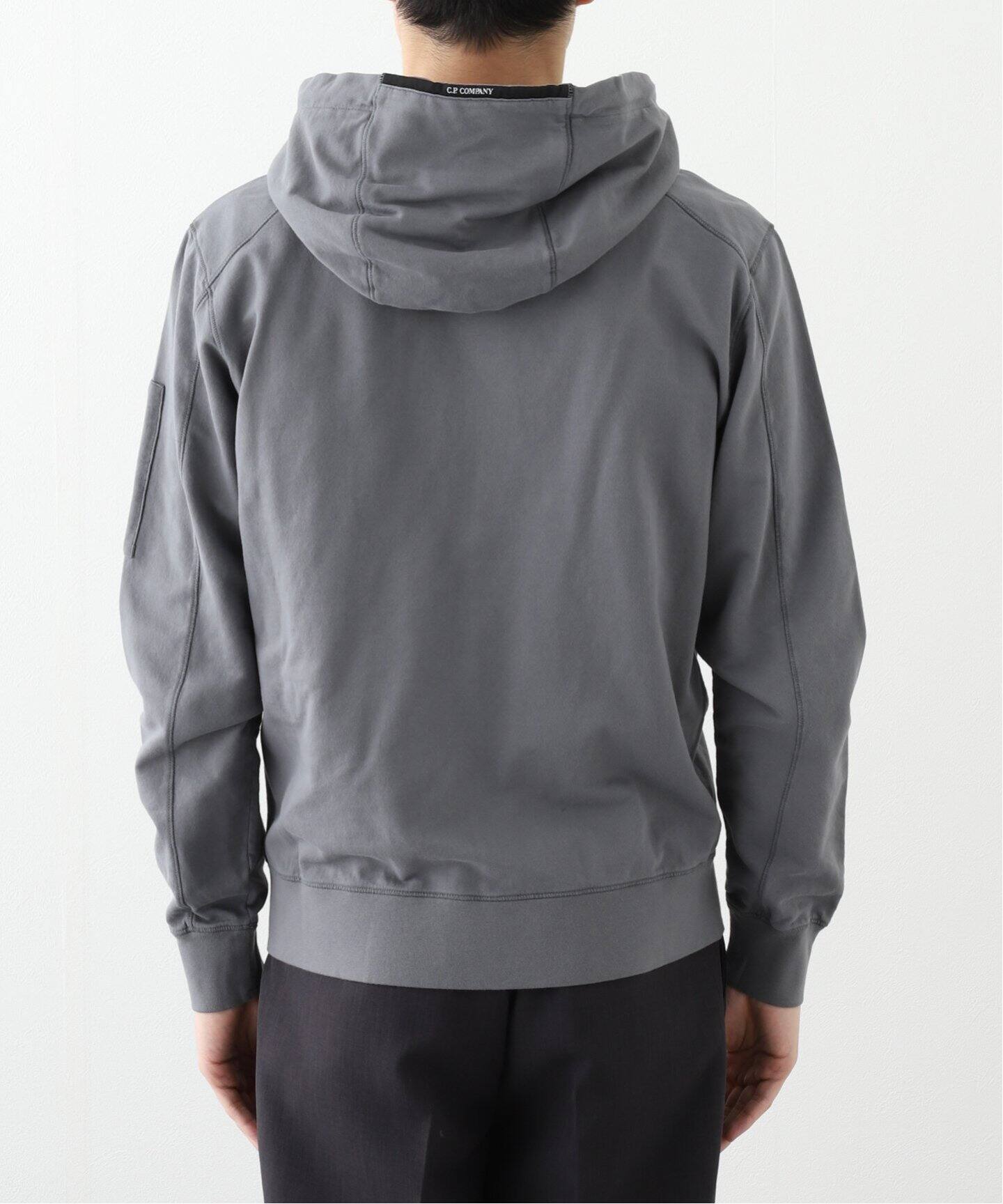 【C.P. COMPANY】フード取り外し可 ジップ スウェットシャツ BEAMS T（ビームスT）C.P. Company / Light Fleece Full Zip