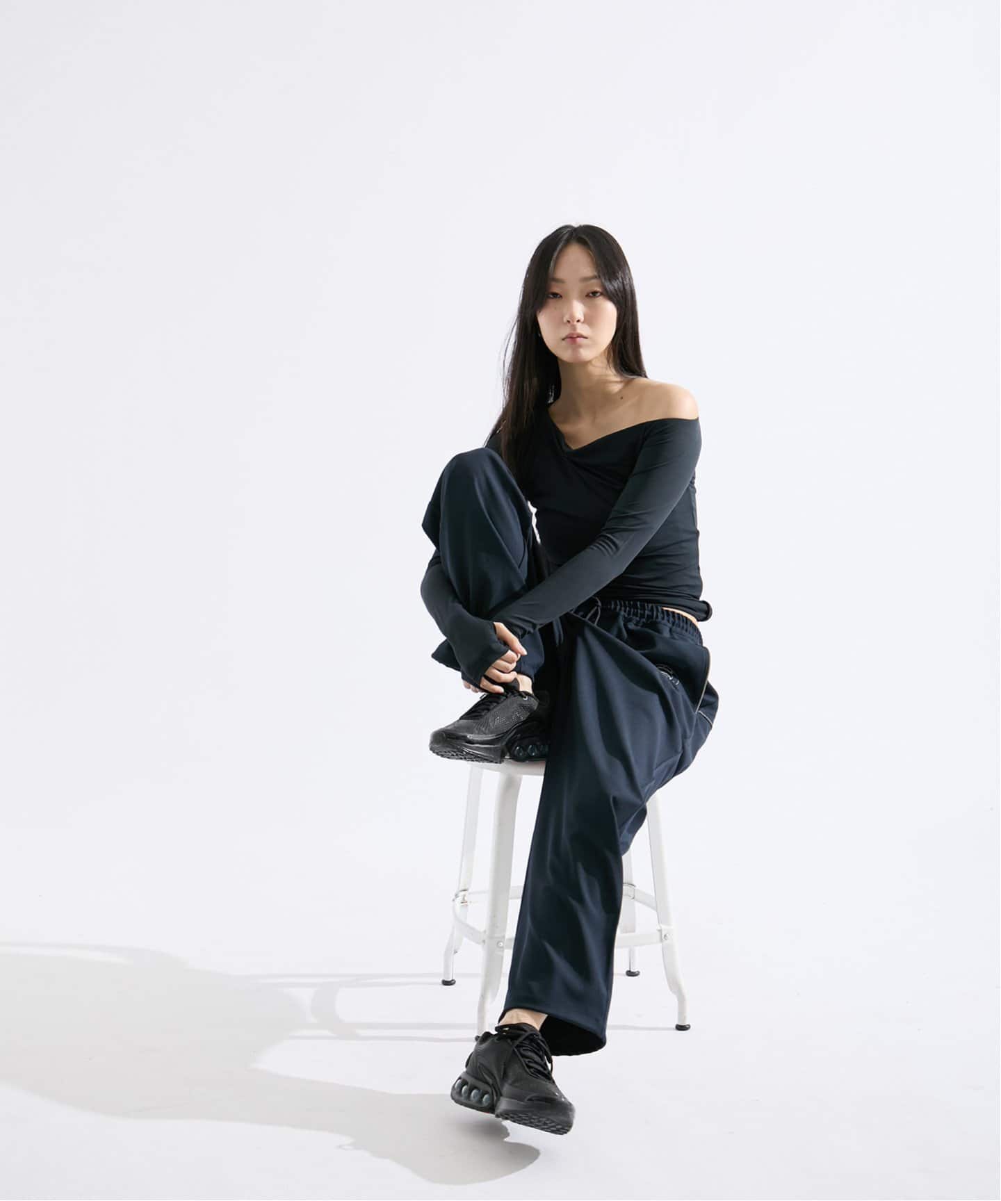 Paris Saint-Germain / パリ・サン＝ジェルマン】 ONE-SHOULDER TOPS