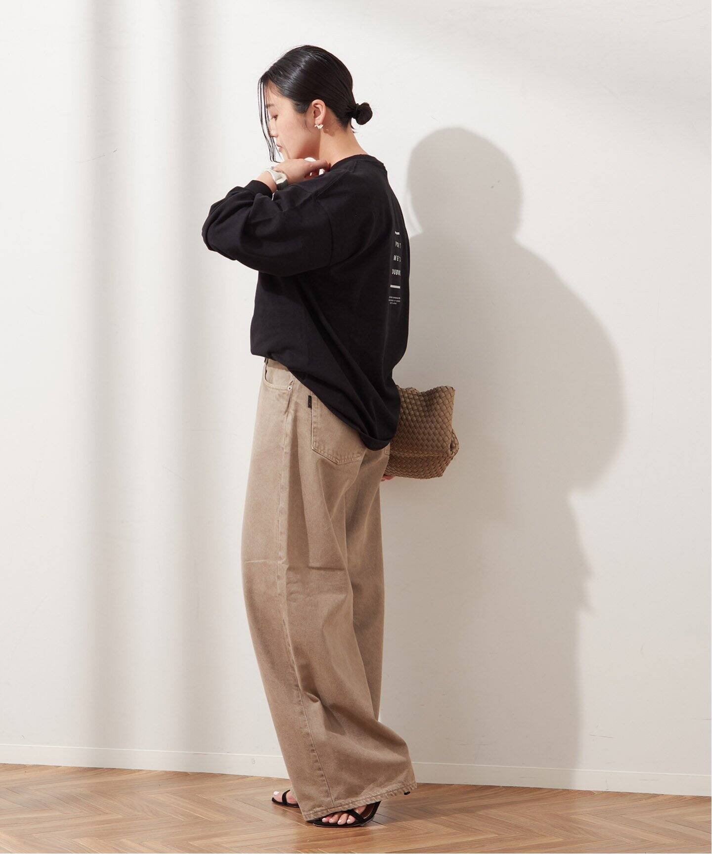 極美品✨金子綾さん着用【astraet】バックゴムブラウス　ゆったり 11/7instalive 金子綾さん紹介アイテム】by STAFF STYLING | Blog