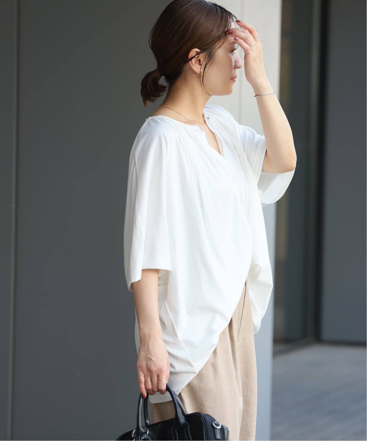 ジャーナルスタンダード　タックブラウス　【新品　タグ付き】 WEB限定》プレーティング天竺タックブラウス（Tシャツ