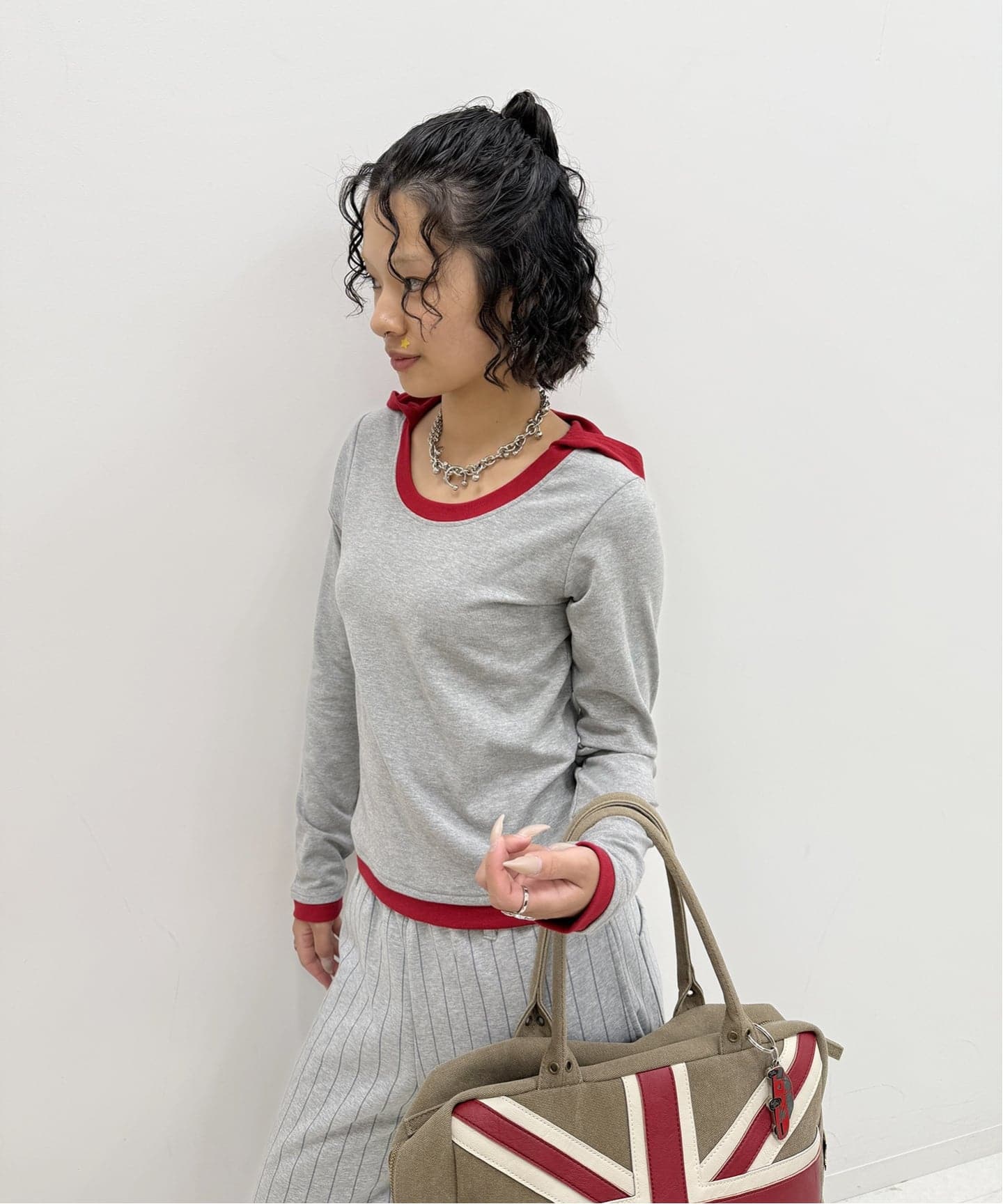 レイヤードフーディーロングスリーブトップス（Tシャツ