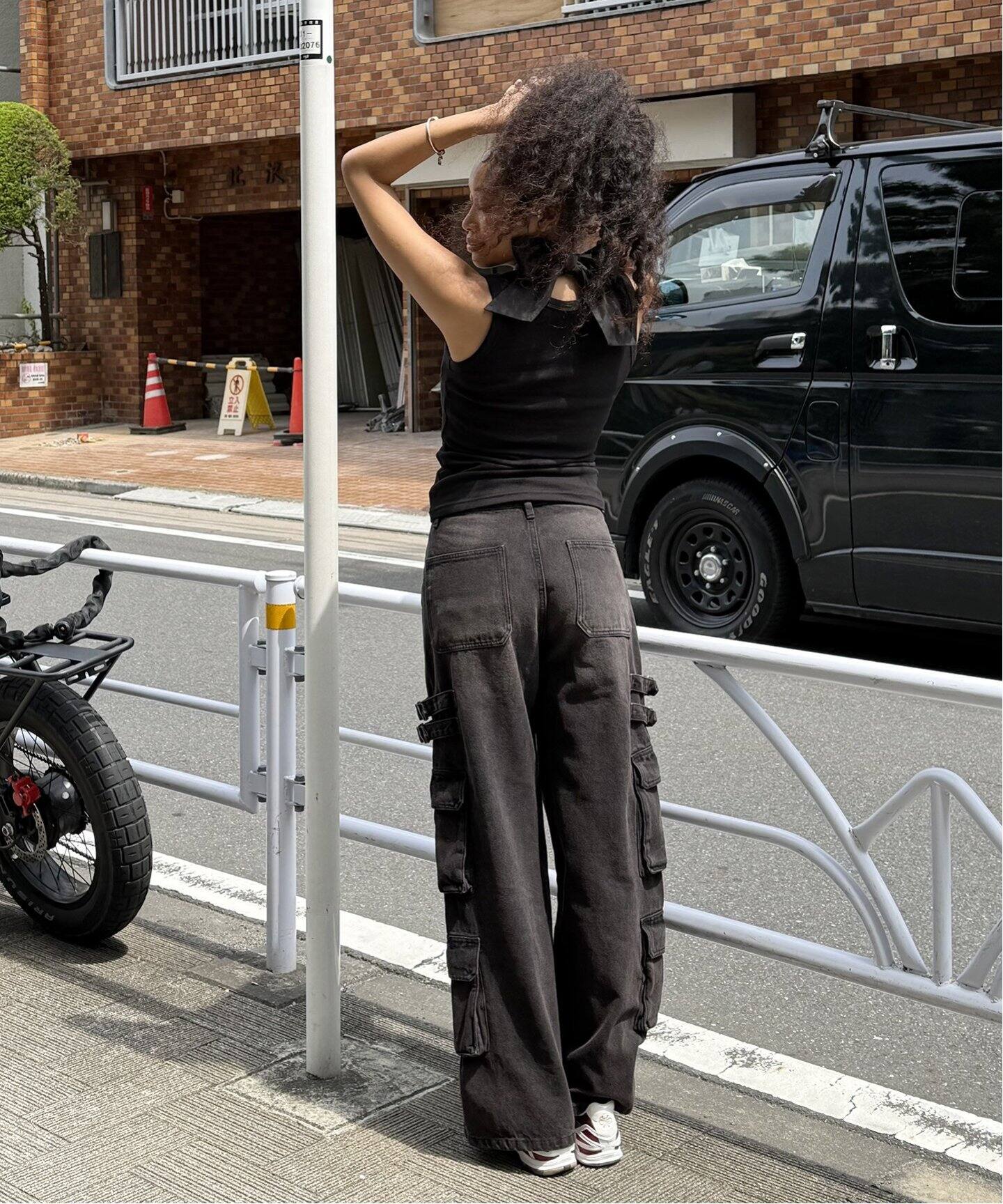 ホルターネック リボントップス（カップ付きインナー）｜Oriens