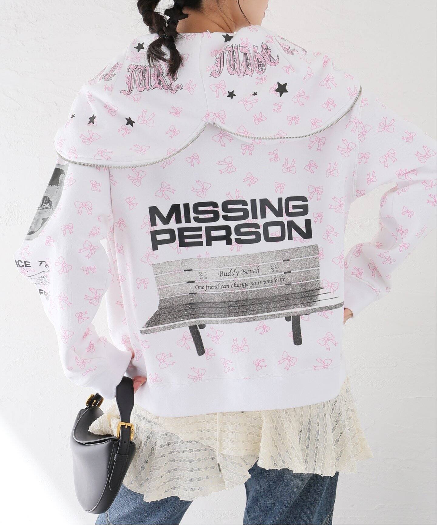 Ashley Williams】 MISSING PERSON BUTTERFLY AWAW240 120（パーカー 