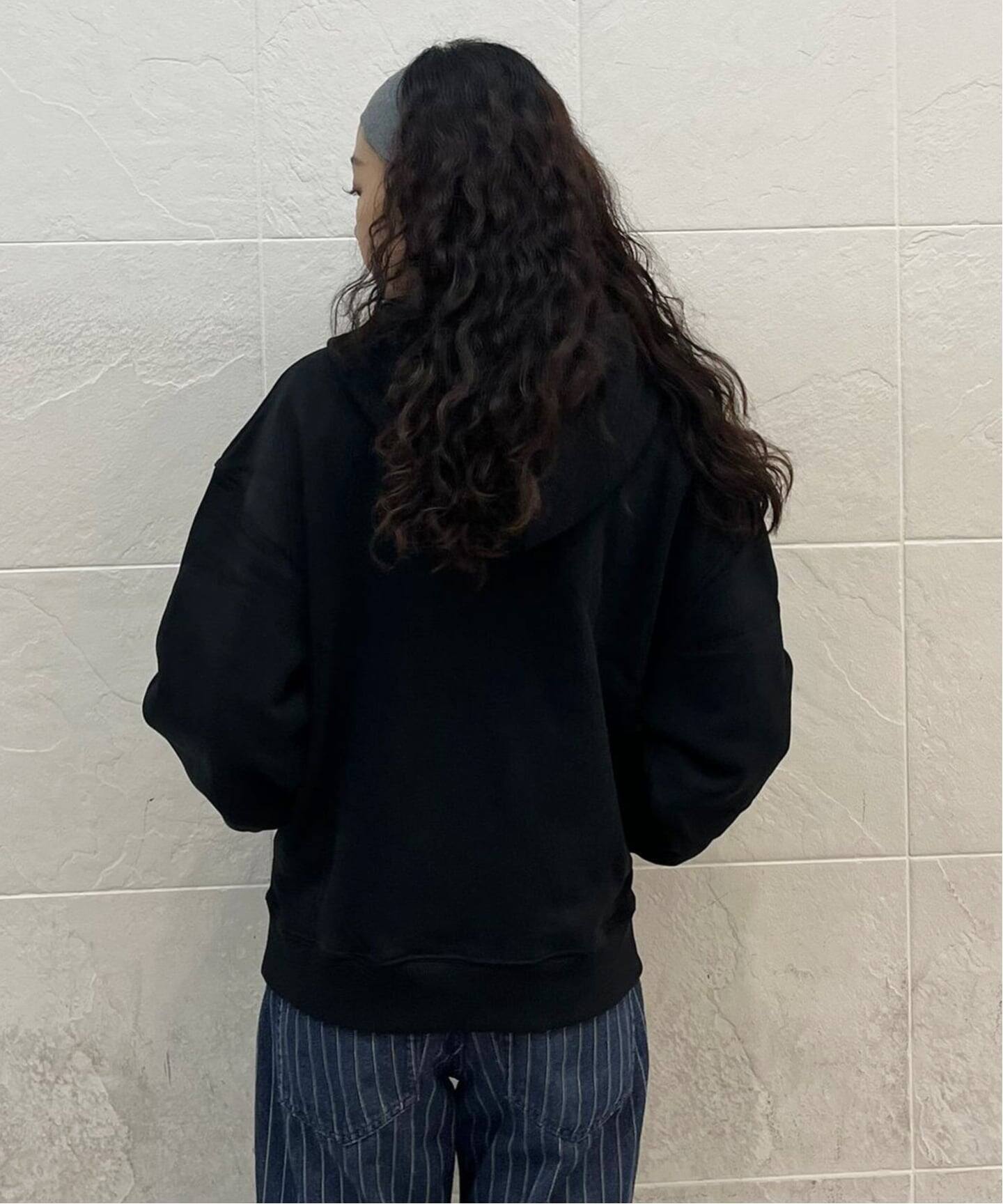 brain dead ジップパーカー BRAIN DEAD（ブレインデット）の「BRAIN DEAD ハーフZIP ロゴパーカー