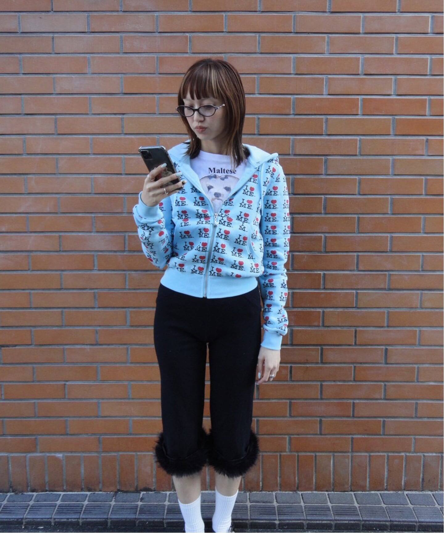 Ashley Williams / アシュリー・ウィリアムズ】SHRUNK BABY HOODIE