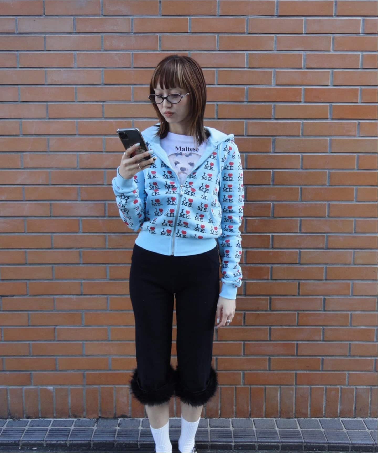 Ashley Williams / アシュリー・ウィリアムズ】 WHITE CROPPED T-SHIRT