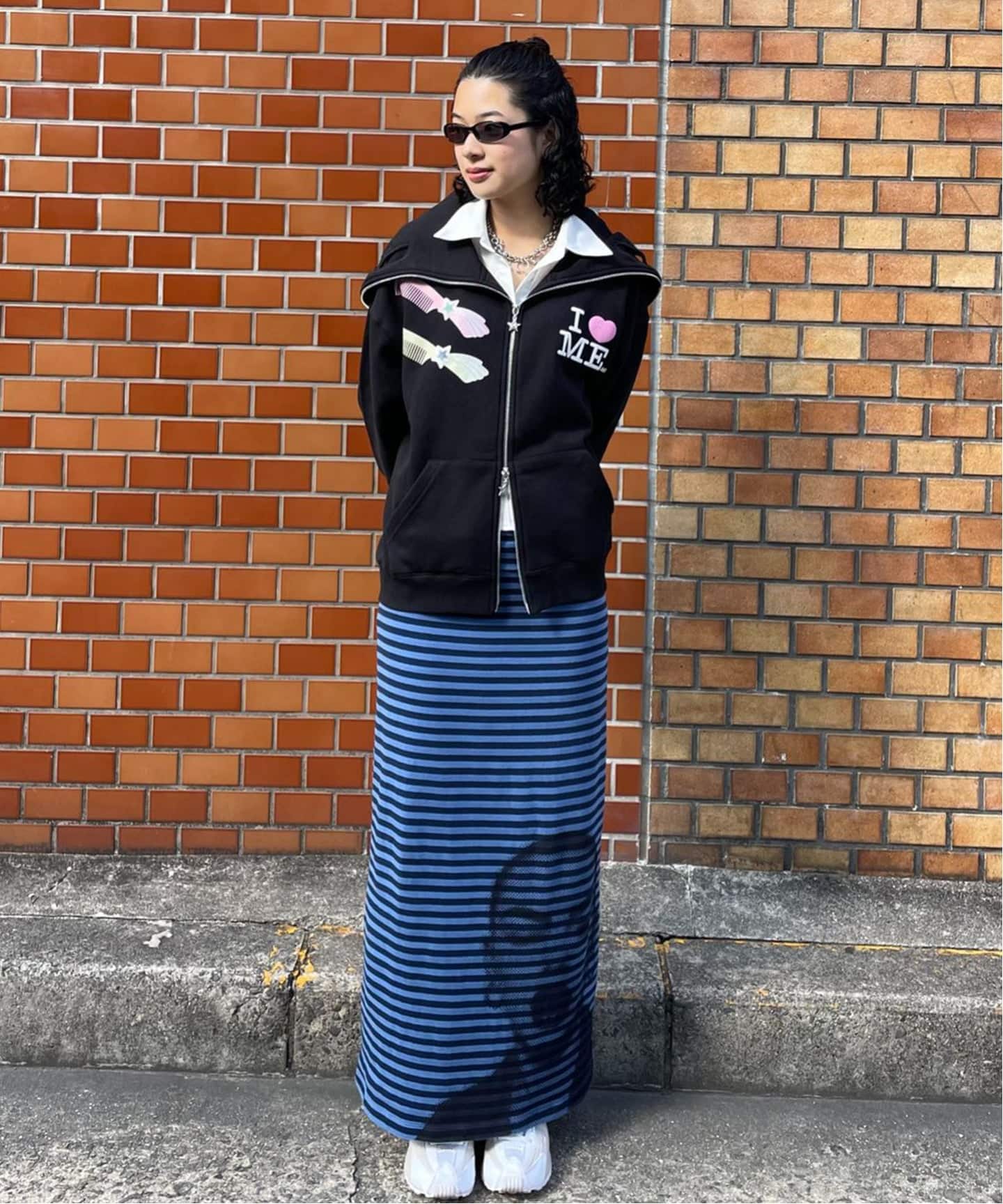 Ashley Williams / アシュリー・ウィリアムズ】 BUTTERFLY HOODIE