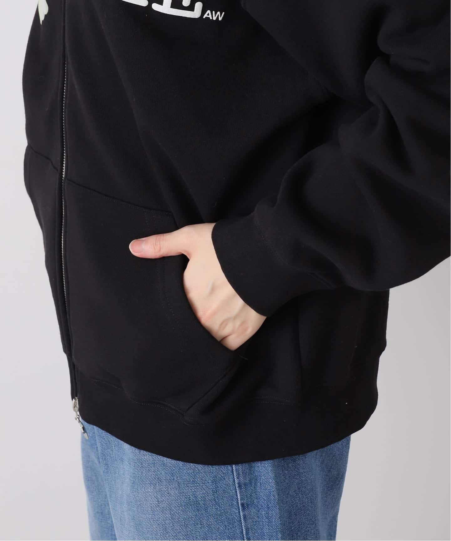 Ashley Williams / アシュリー・ウィリアムズ】 BUTTERFLY HOODIE