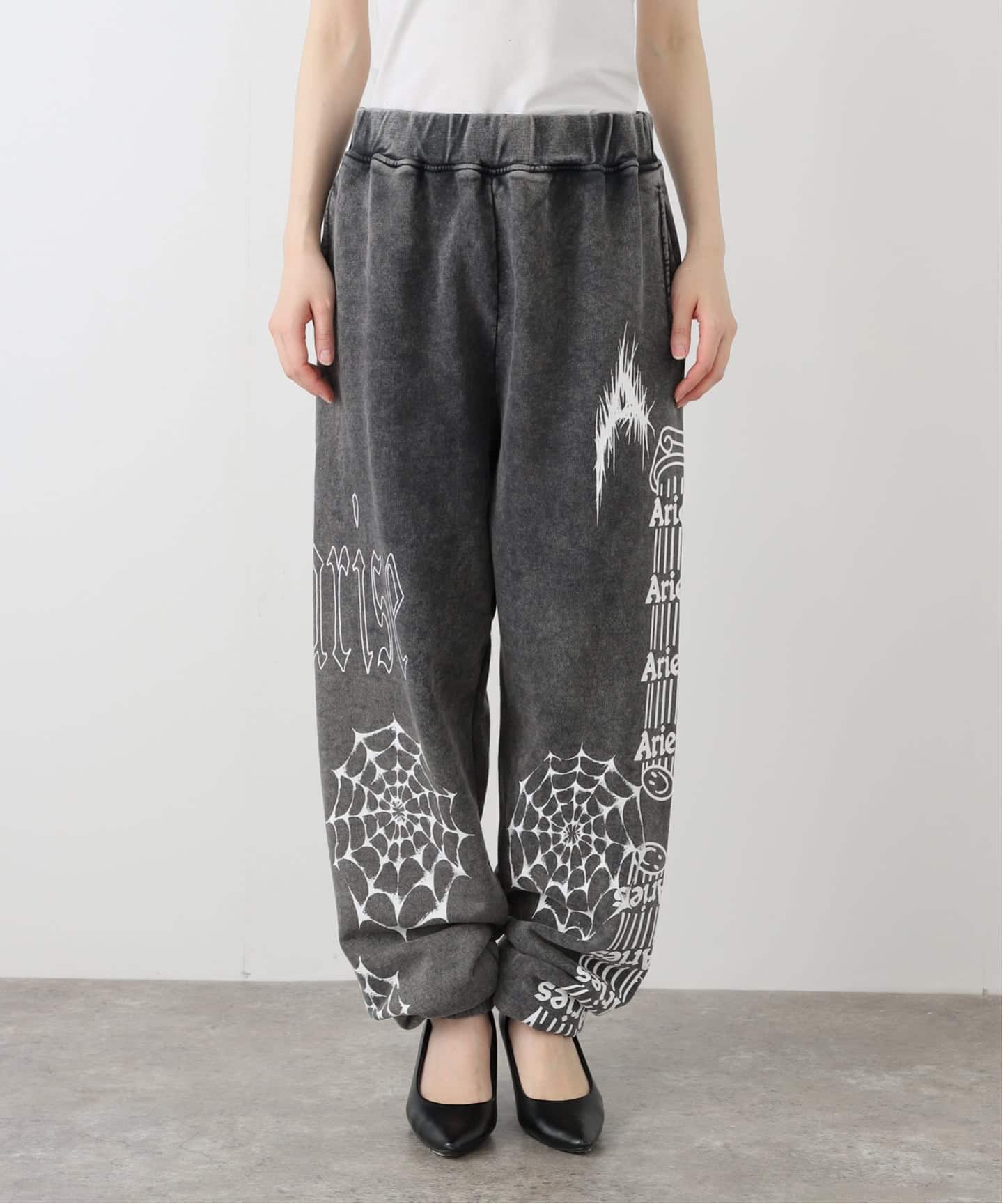 売り切り最終値下げAries Hybrid スウェットパンツ【未使用新品】 ARIES / アリーズ】 Aged Overlord Sweatpant AR3003604（スウェット