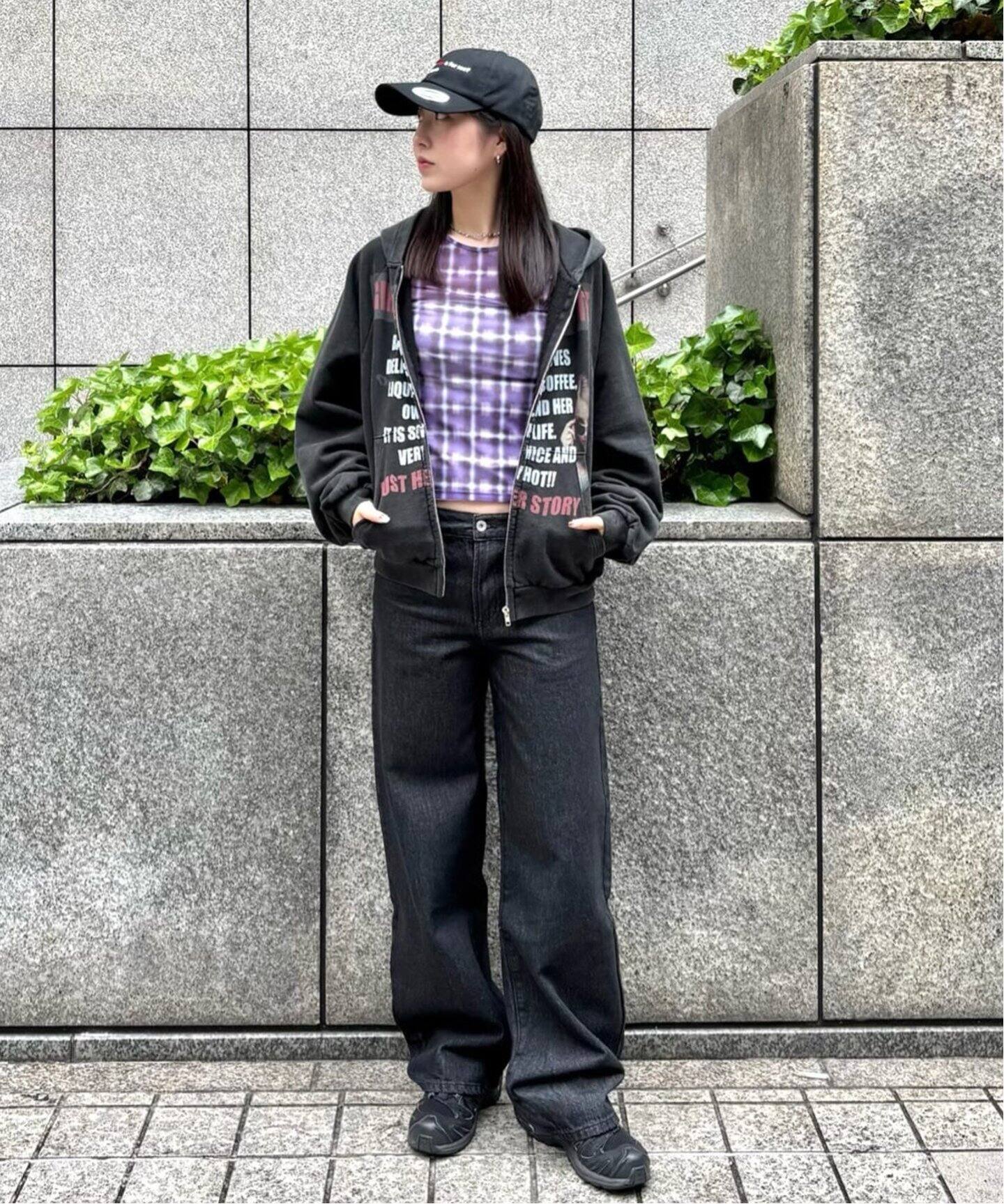 Praying/プレイング】 Girl and Cigarette Hoodie PRAY240887-0 