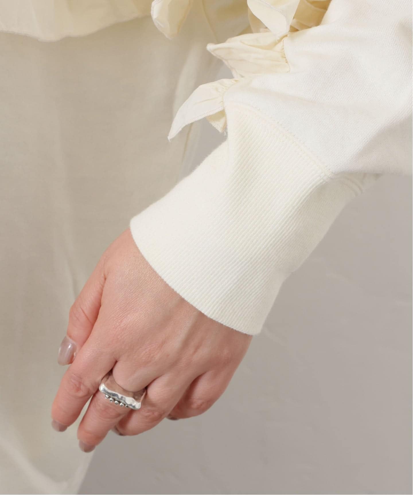 タフタ フリルプルオーバー（その他トップス）｜journal standard luxe