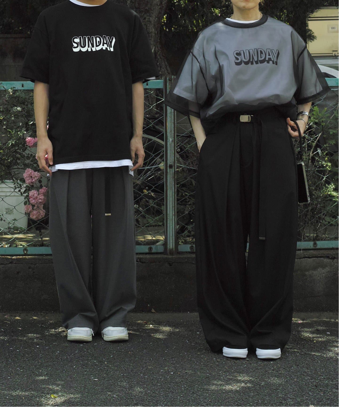 journal standard luxe SUNDAY Tシャツ ブラック SUNDAYサイドプリントT（Tシャツ／カットソー）｜journal