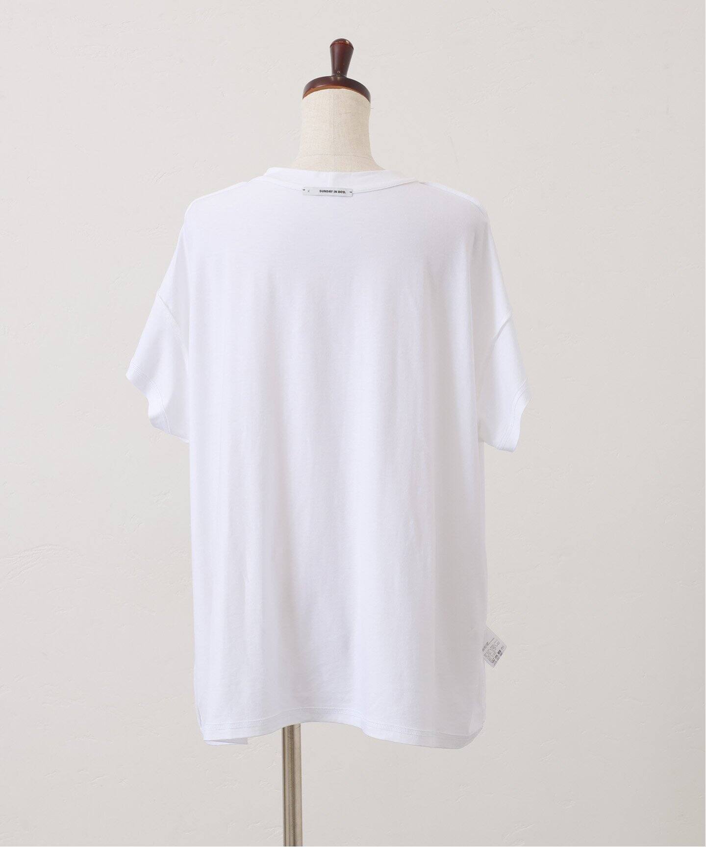予約》【SUNDAY IN BED】 LOGO T SHIRT（Tシャツ／カットソー