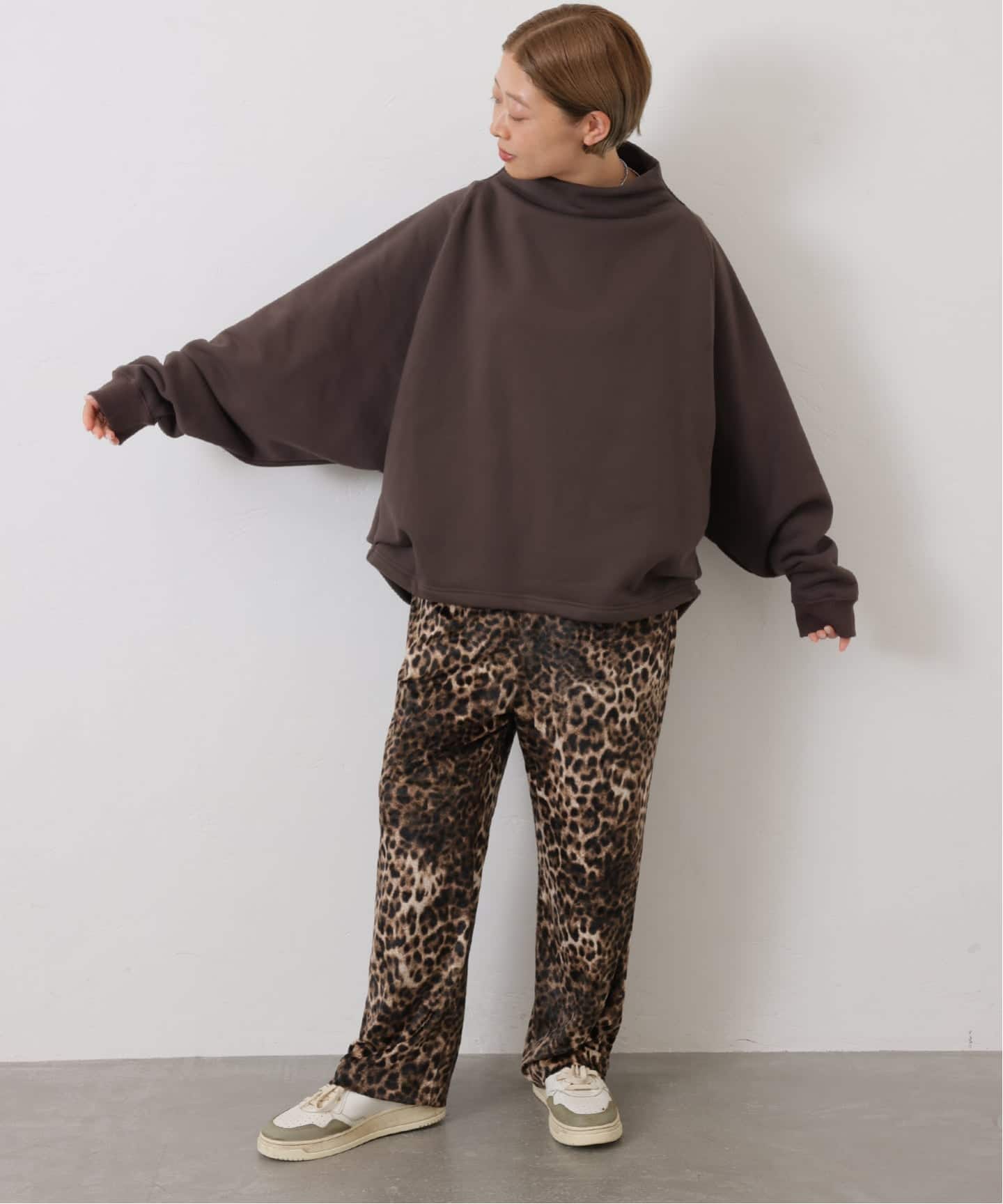予約》【COGTHEBIGSMOKE】 MELINA BOTTLE NECK SWEATS