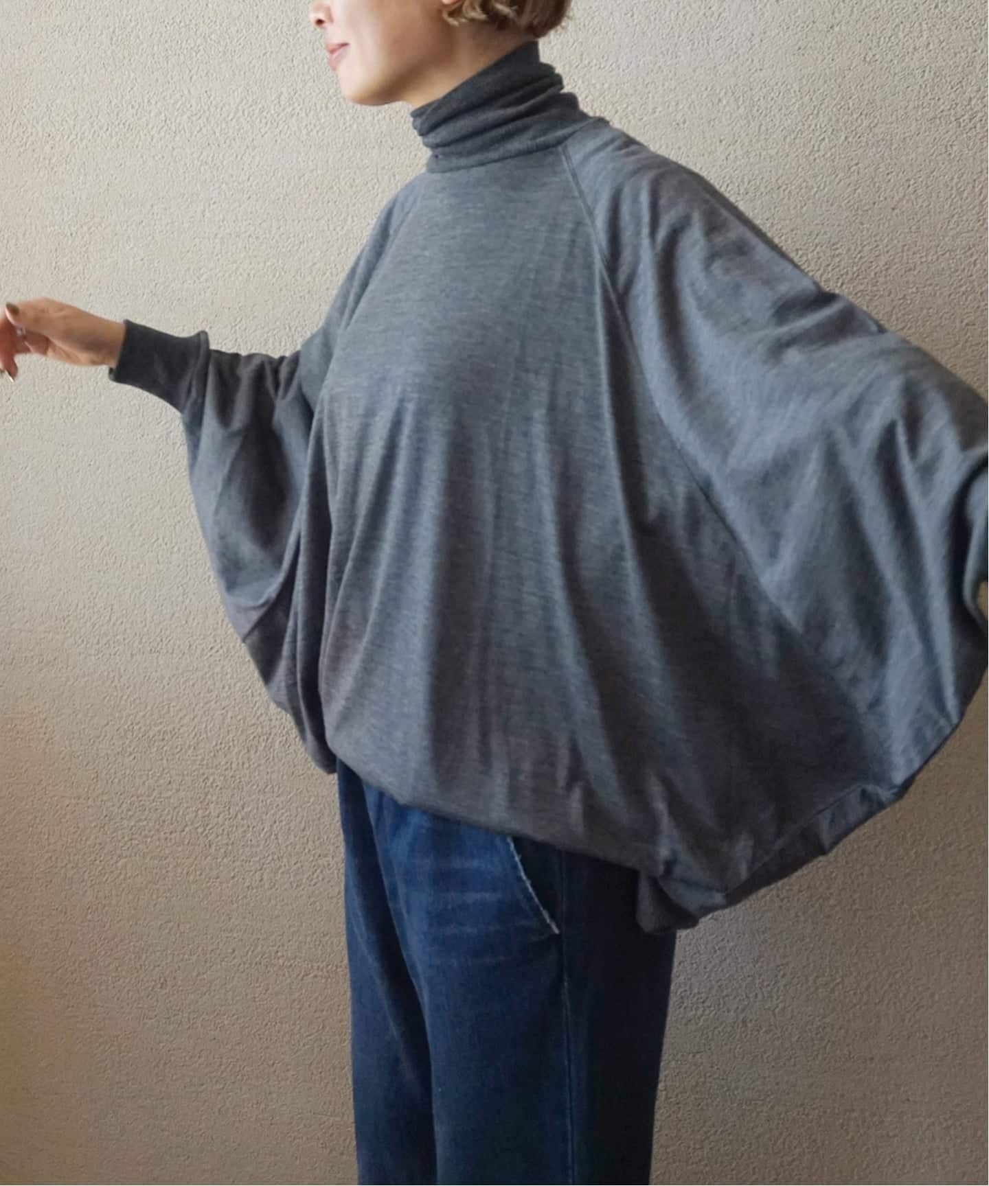 COGTHEBIGSMOKE】GITTY HOODED CAPEのコーディネートスナップ