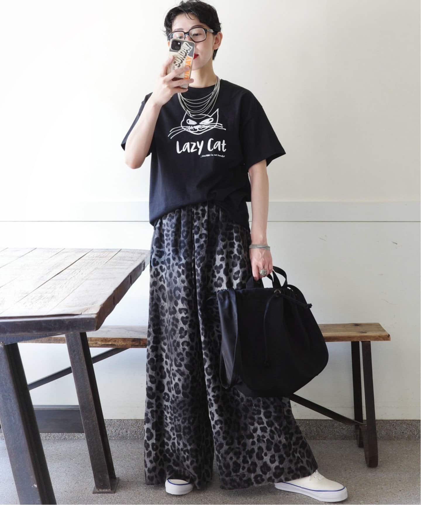 在庫処分セール 追加》CHIMALA LAZY CAT TEE (NEW)（Tシャツ／カットソー トップス