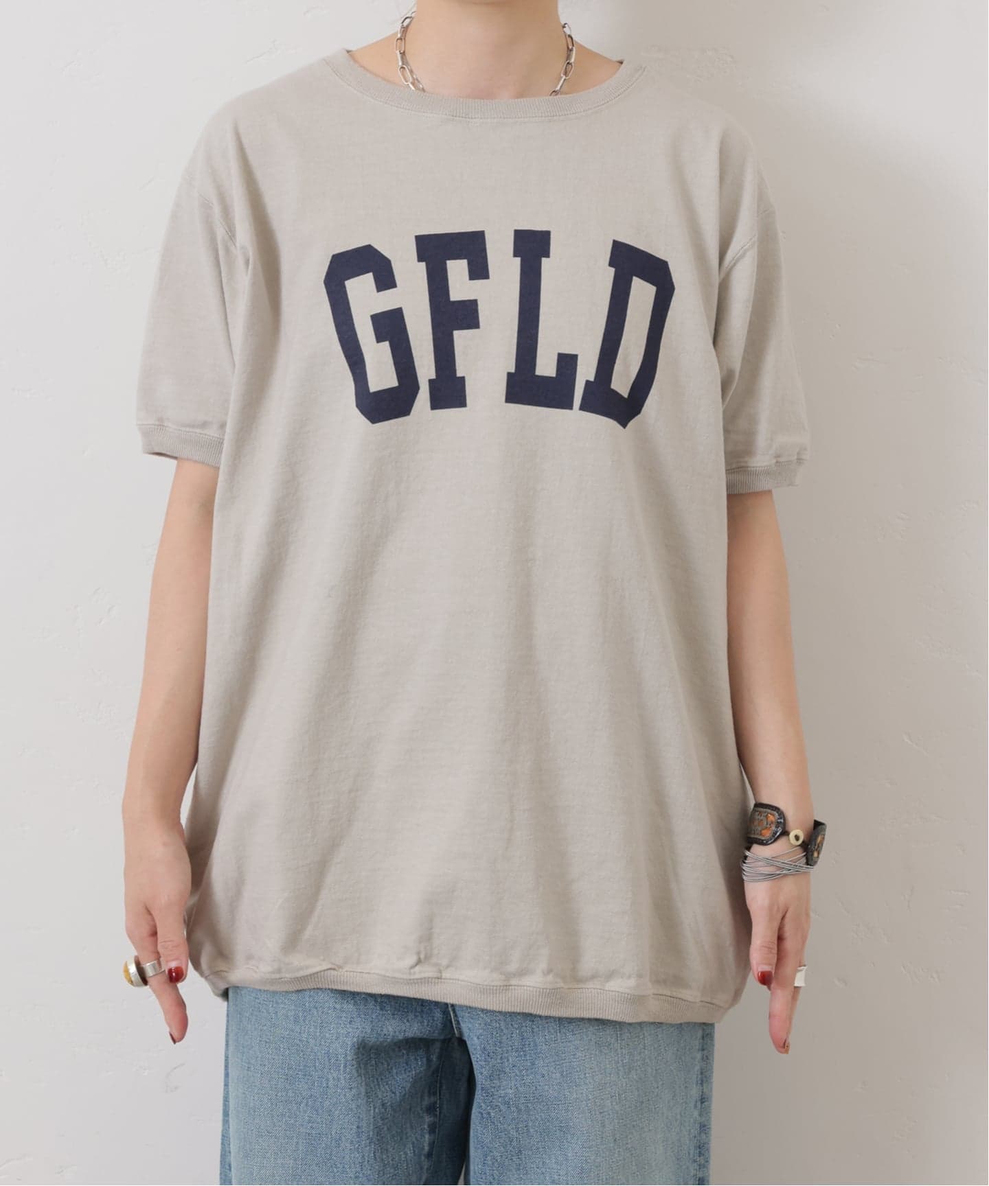 ジャーナルスタンダードラックス Goodwear ロゴTベージュ 予約》【GOODWEAR】 