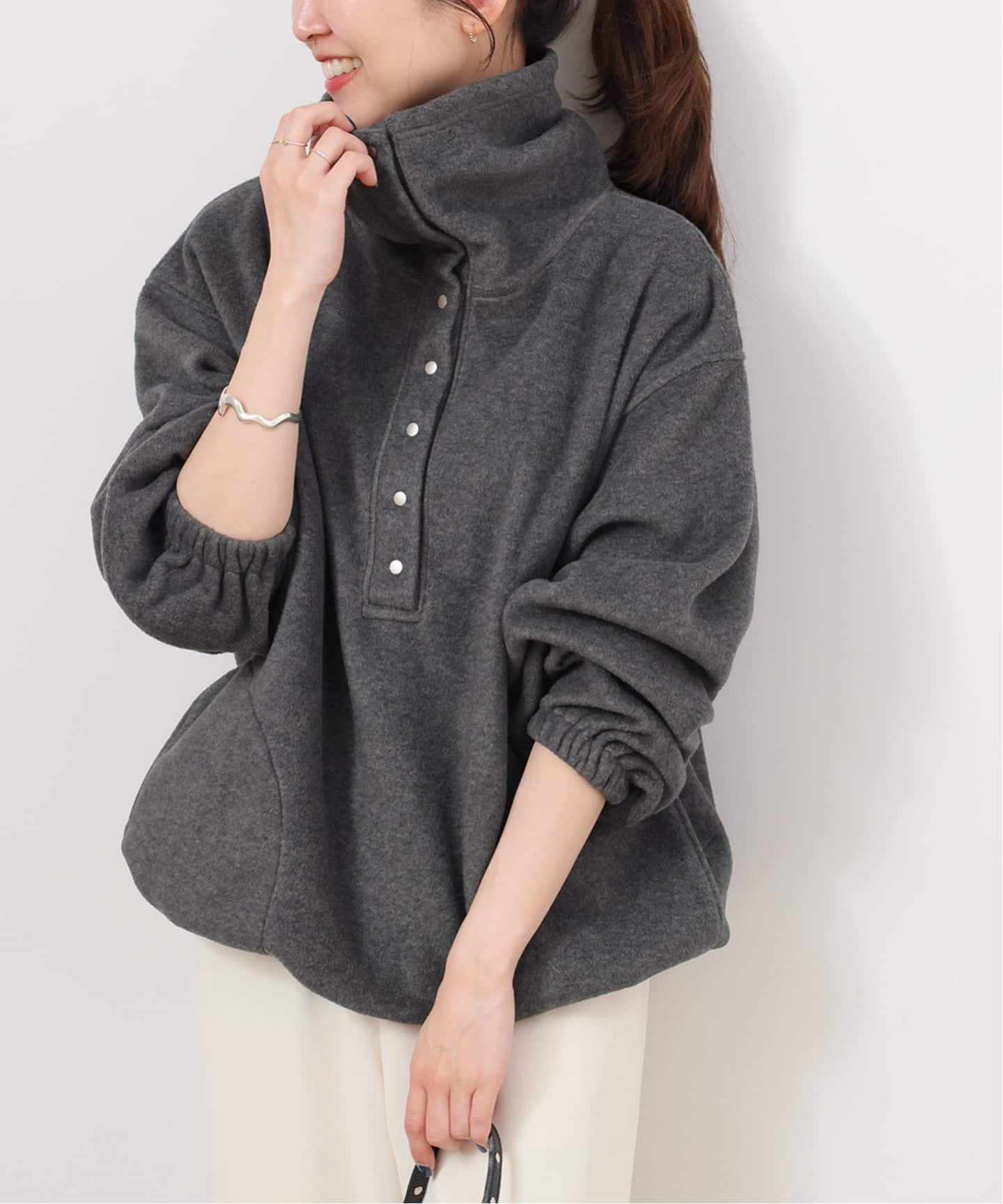 ソフトフリースオーバーサイズプルオーバー（ボア・フリース