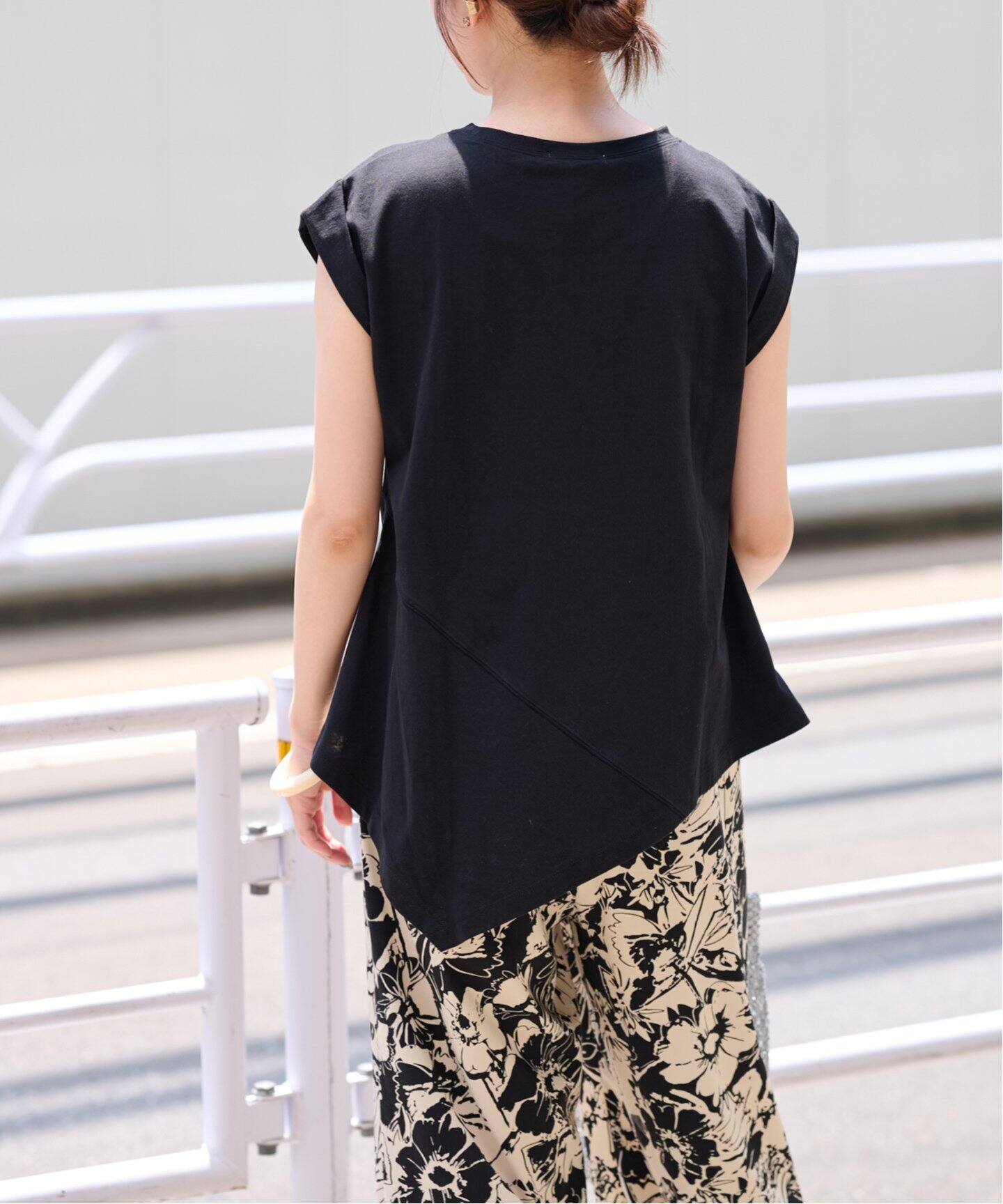 アシンメトリーヘムデザインプルオーバー（Tシャツ／カットソー