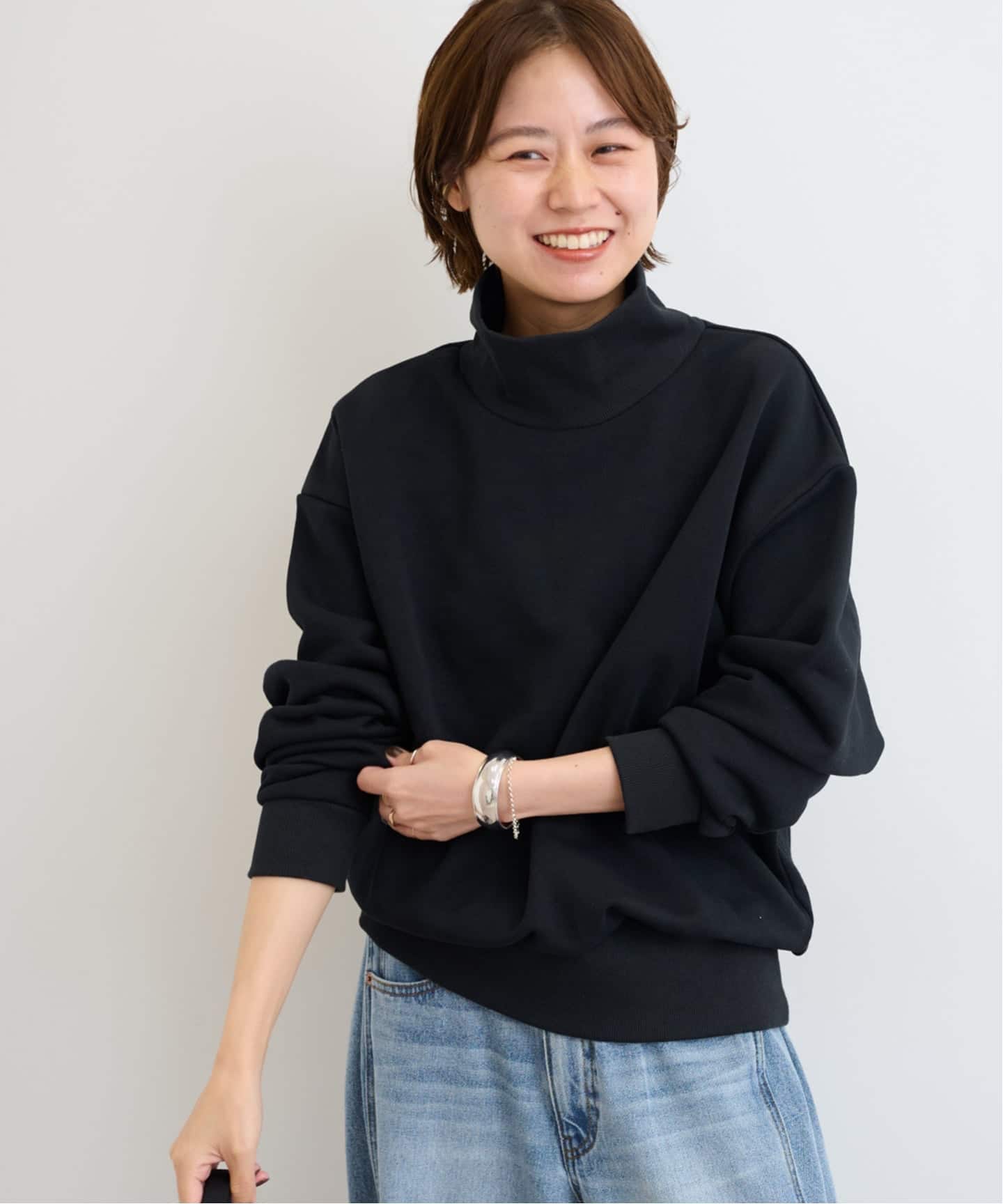 シェリエ sheller ボリュームスリーブ　コンパクトスウェット　黒 シェリエ sheller ボリュームスリーブ コンパクトスウェット 黒