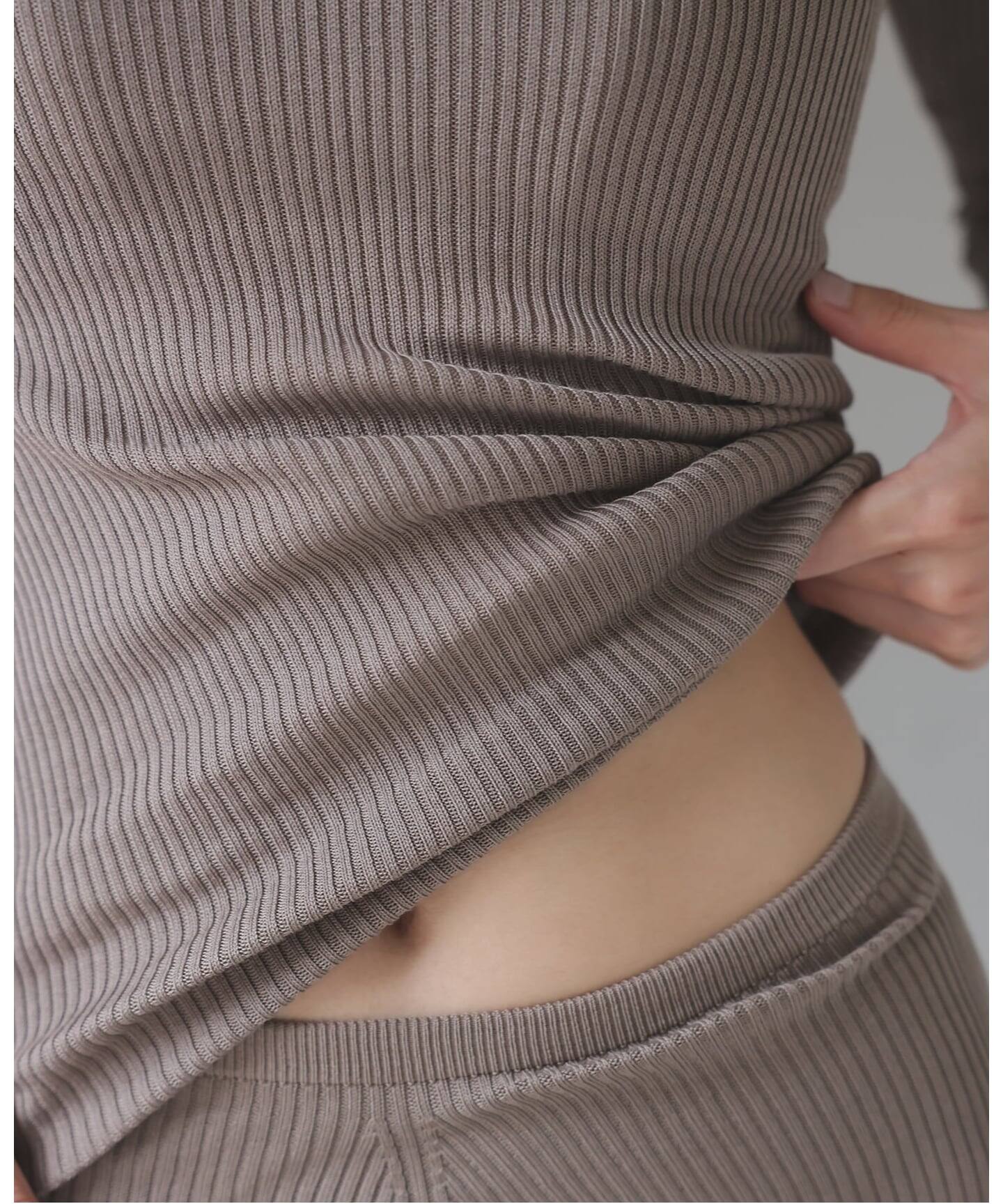 シルク混リブVネックプルオーバー（Tシャツ／カットソー）｜EMILY WEEK