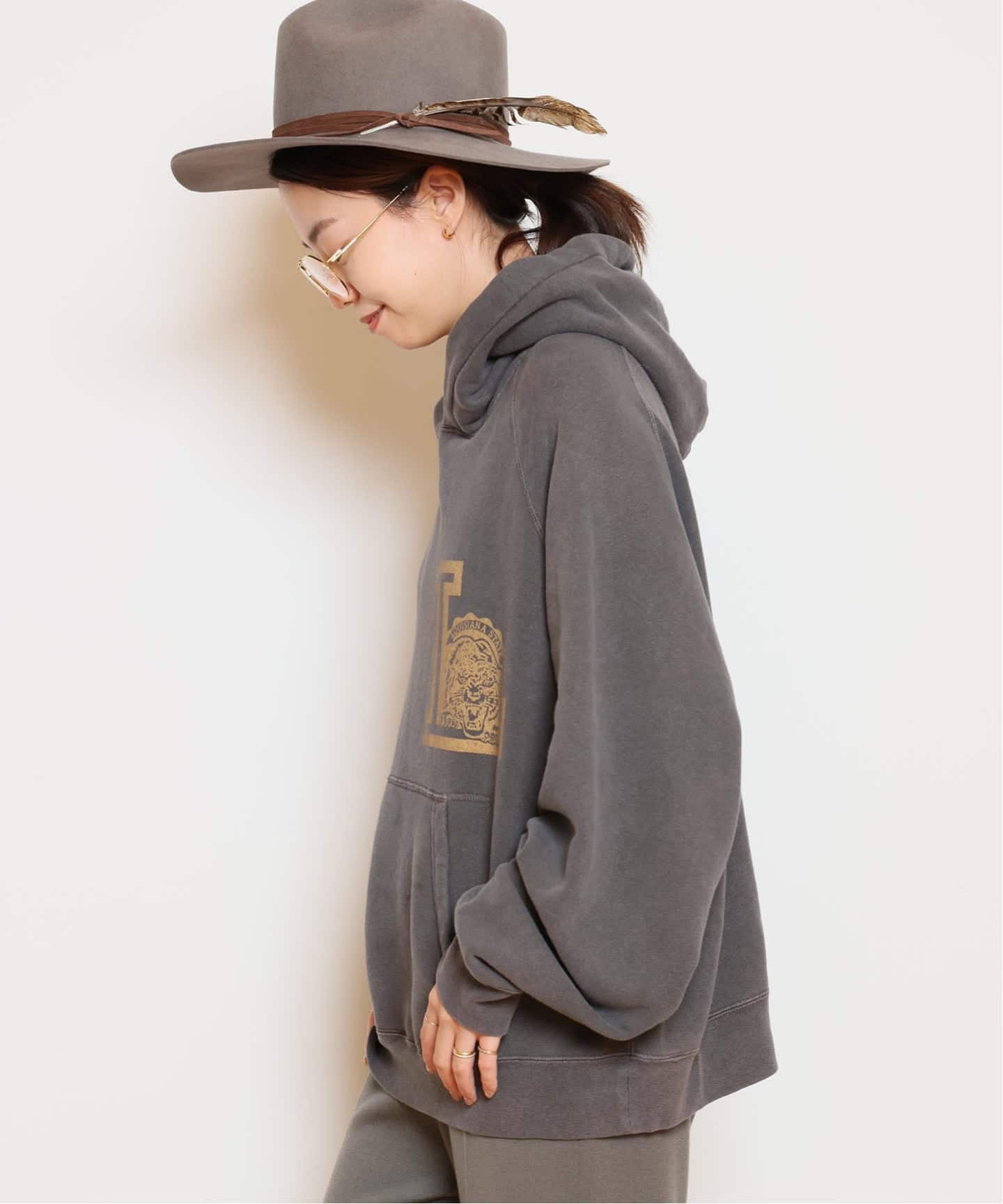 REMI RELIEF/レミレリーフ】LOGO フーディー（スウェット