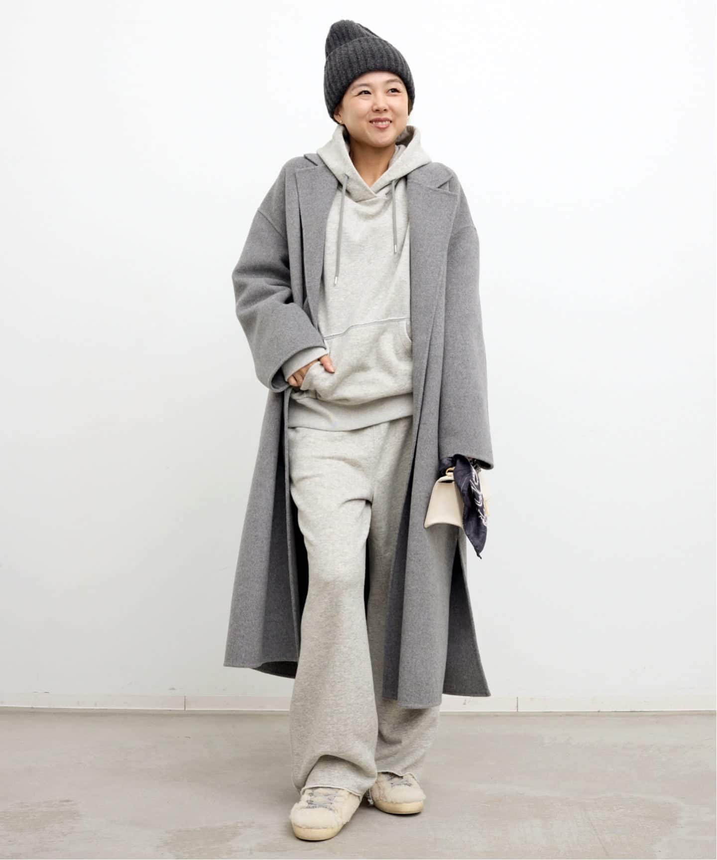 アパルトモン l'appartemen/フード付きグレー スウェットパーカー HOODED SWEAT（パーカー）｜L'Appartement（アパルトモン）の