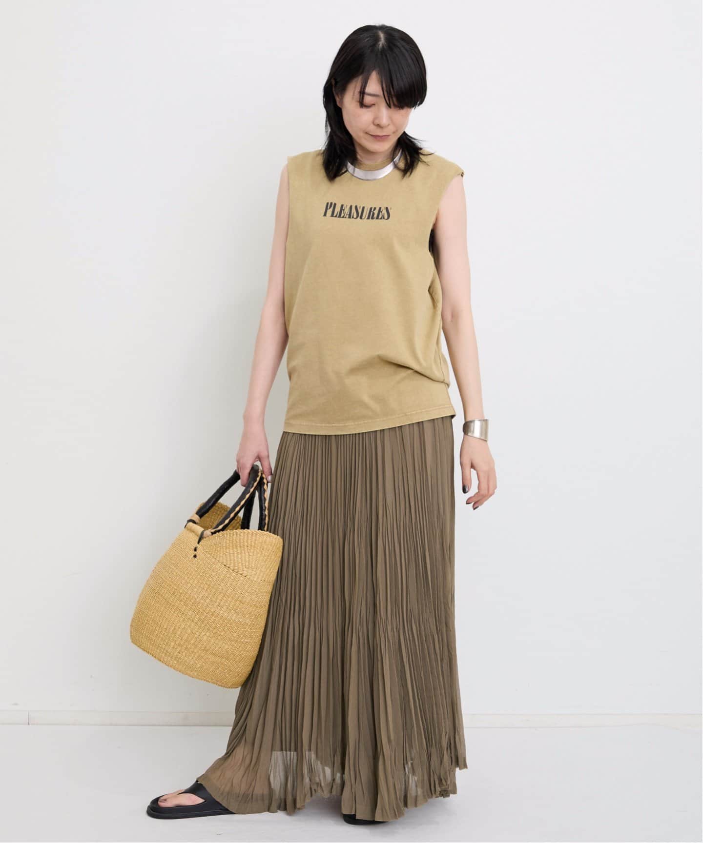 PLEASURES/プレジャーズ】 SLEEVELESS TEE（Tシャツ／カットソー