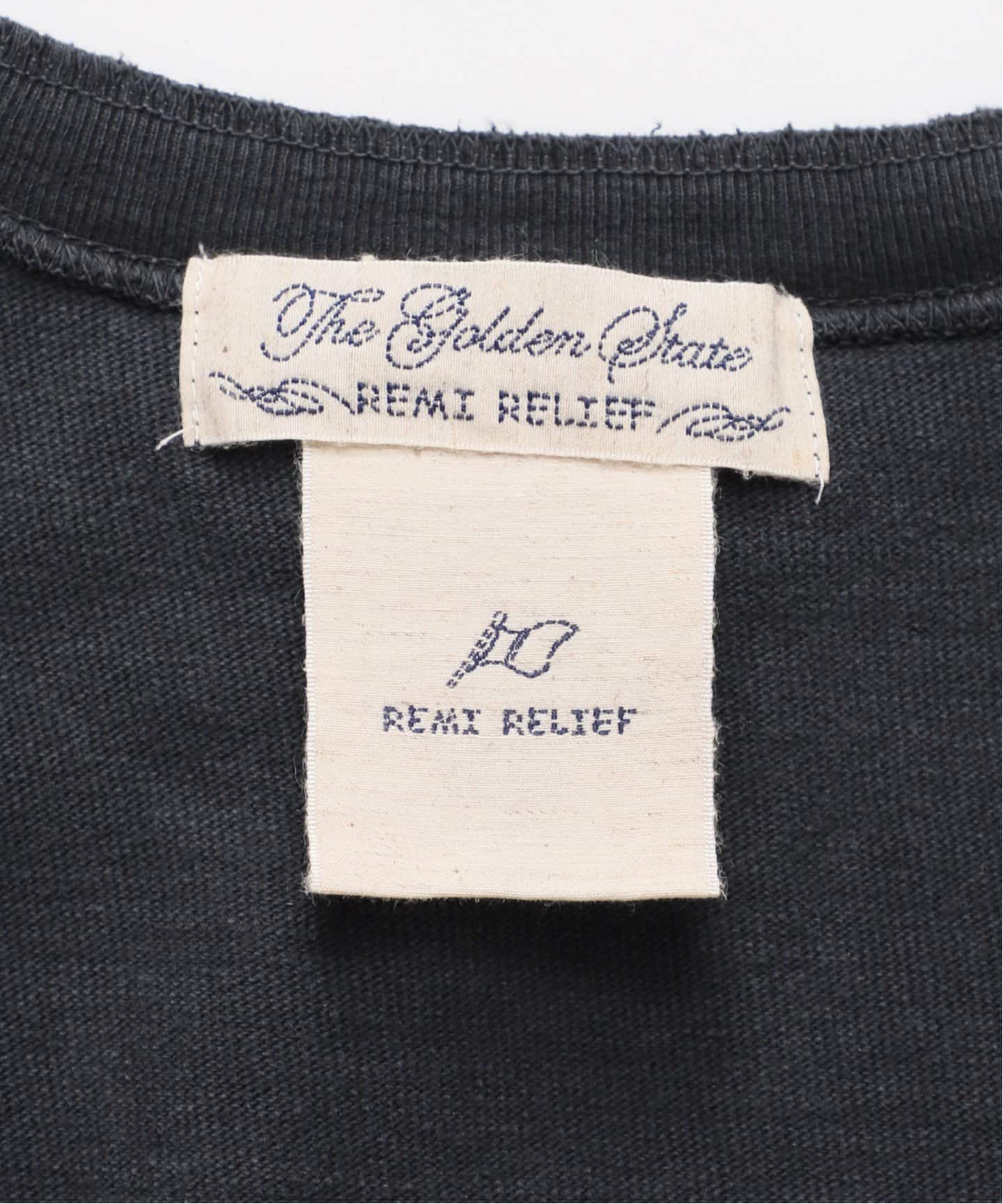 REMI RELIEF/レミ レリーフ】 HENLEY NECK PRINT TEE（Tシャツ