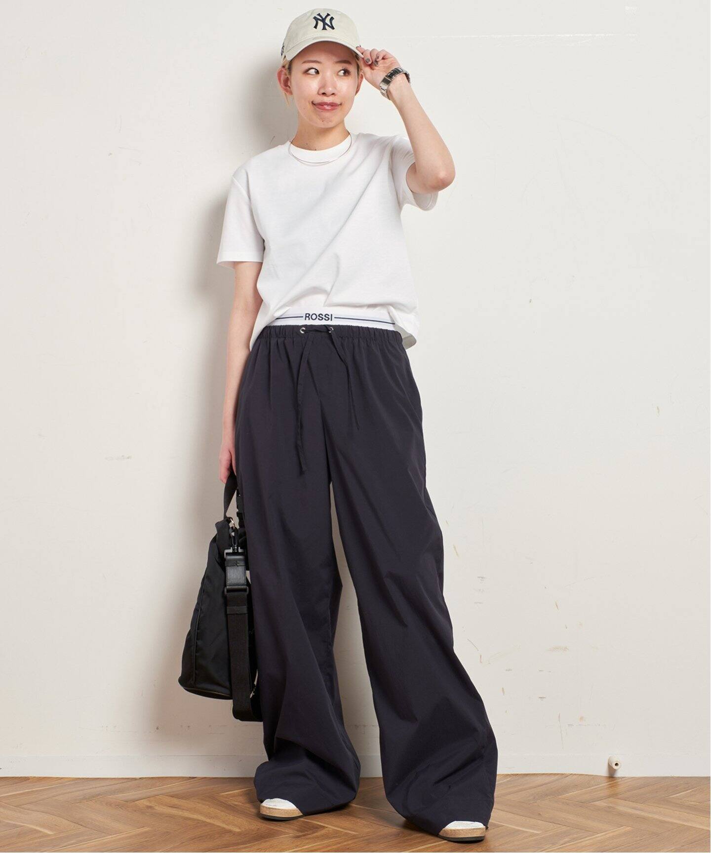 apstudio コンパクト Tシャツブラウン AP STUDIO（エーピーストゥディオ）の「コンパクトTシャツ（T