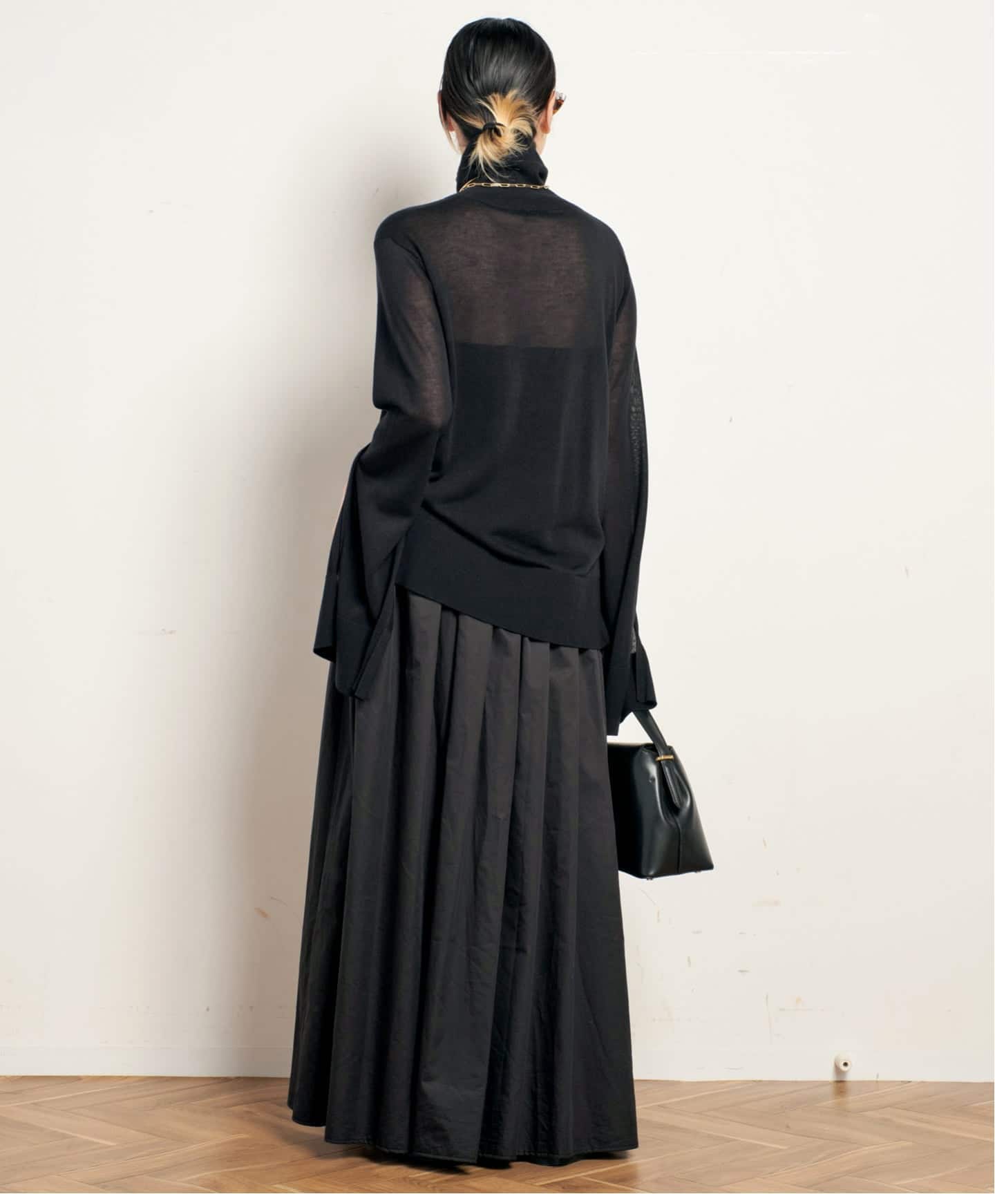 TOTEME トテム フリンシ エッシ ニット スカフ 221881807 813 TOTEME/トーテム】SLIT SLEEVE TURTLENECK（ニット／セーター