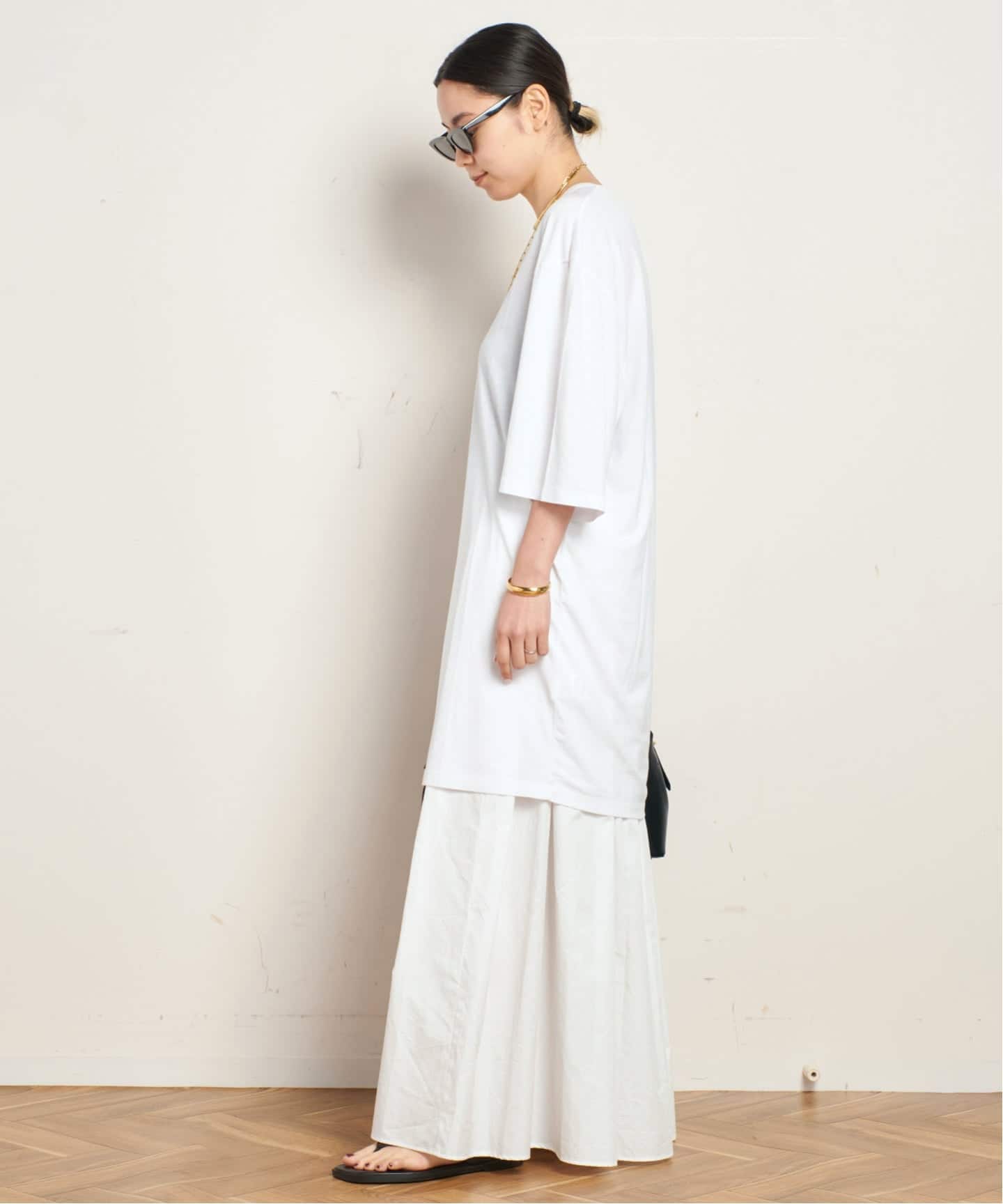 【関税込み】TOTEME ホワイト Relaxed Tee ミニワンピース Relaxed tee dress white – TOTEME