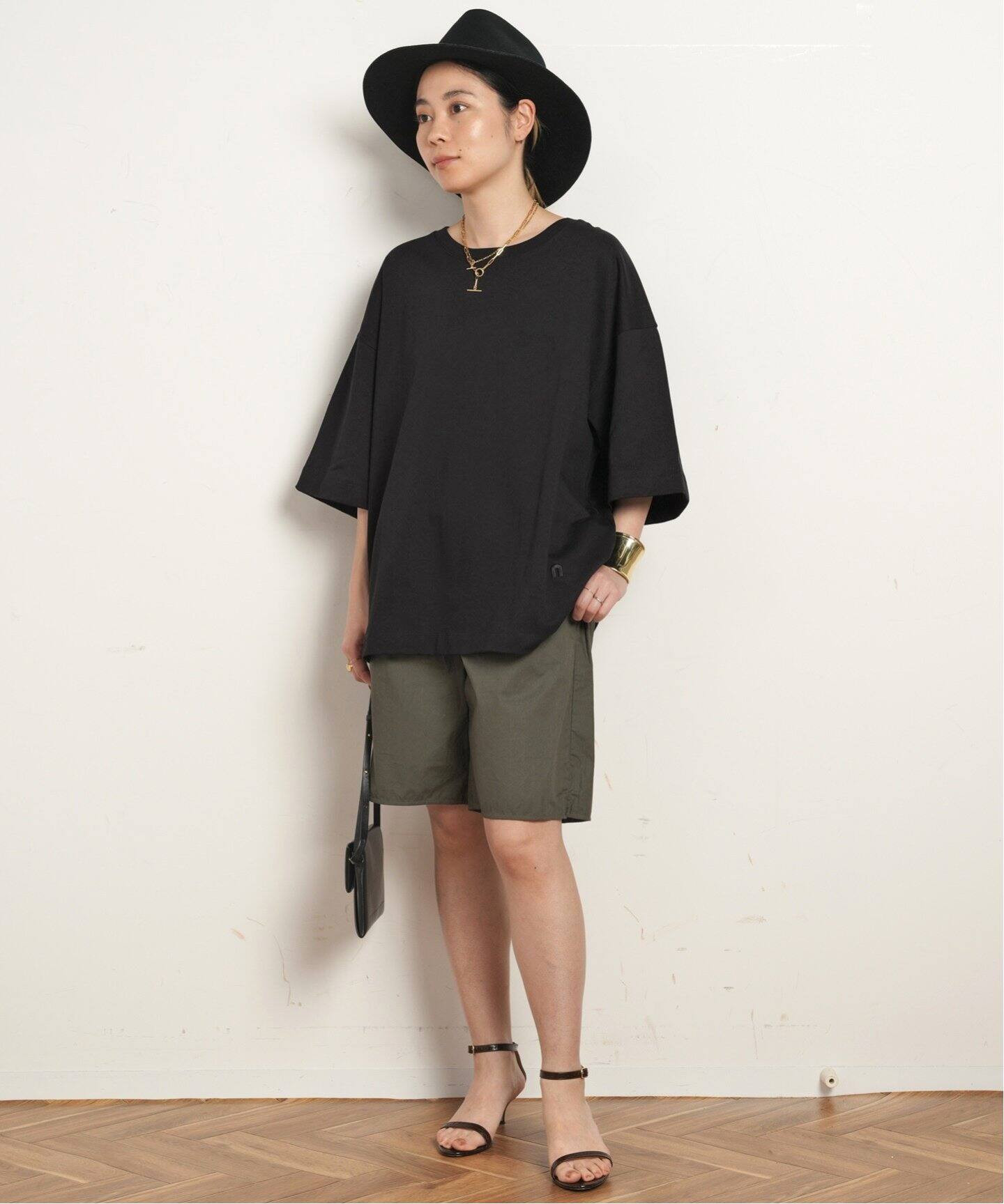 Tシャツ(半袖/袖なし) TEURN STUDIOS Oversized cotton tee TEURN STUDIOS/ターンスタジオ】Oversized cotton t-shirt（Tシャツ