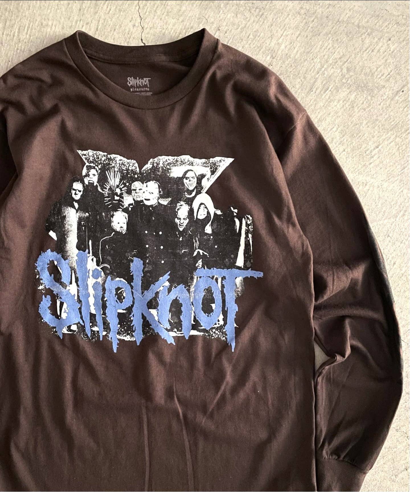 PLEASURES × SlipKnot COMPASS L/S Tee（Tシャツ／カットソー
