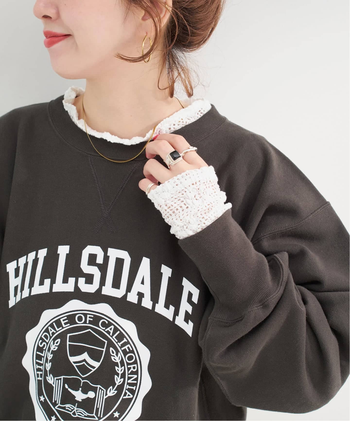 オシャレ【ザラ】フラワー ペイズリー 水彩 Vネック 長袖シャツ S 白×青 ザラ】ウォーターカラー ペイズリー アート Vネック 長袖シャツ