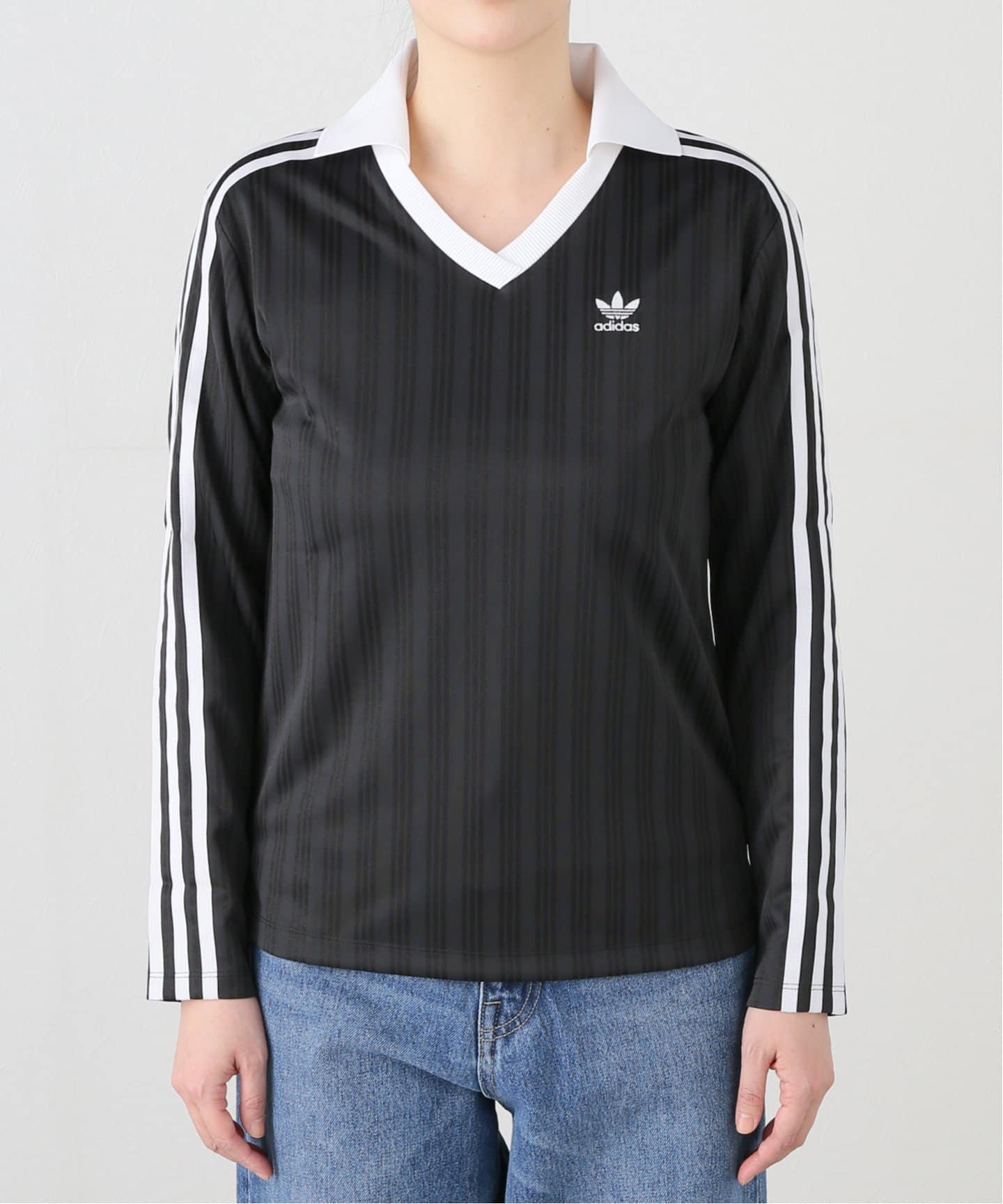 tシャツ adidas/ アディダス V-NECK LS TEE レディース adidas（アディダス）の「adidas V-NECK LS / アディダス ブイ