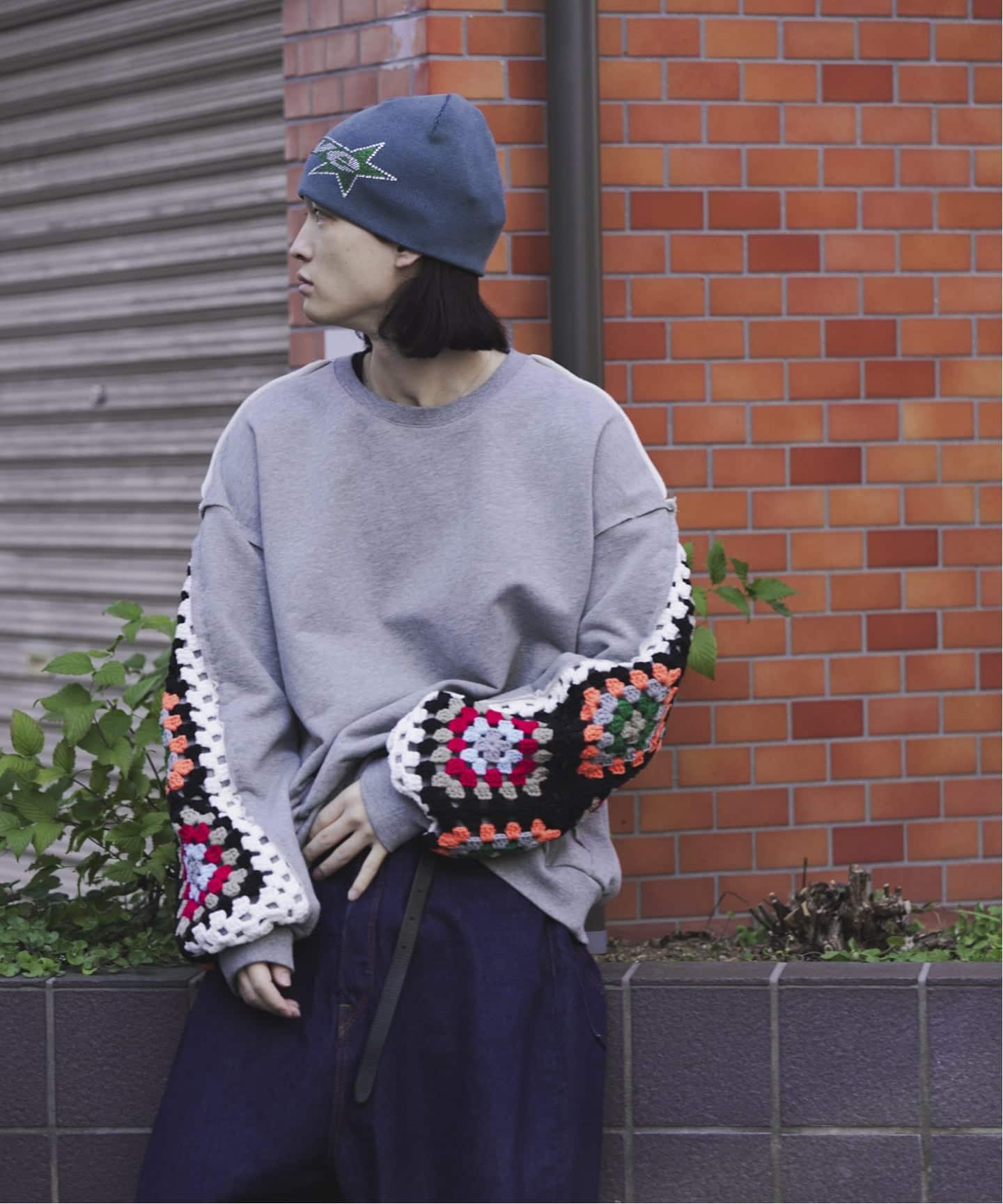 DISCOVERED / ディスカバード CROCHET SLEEVE SWEAT（スウェット