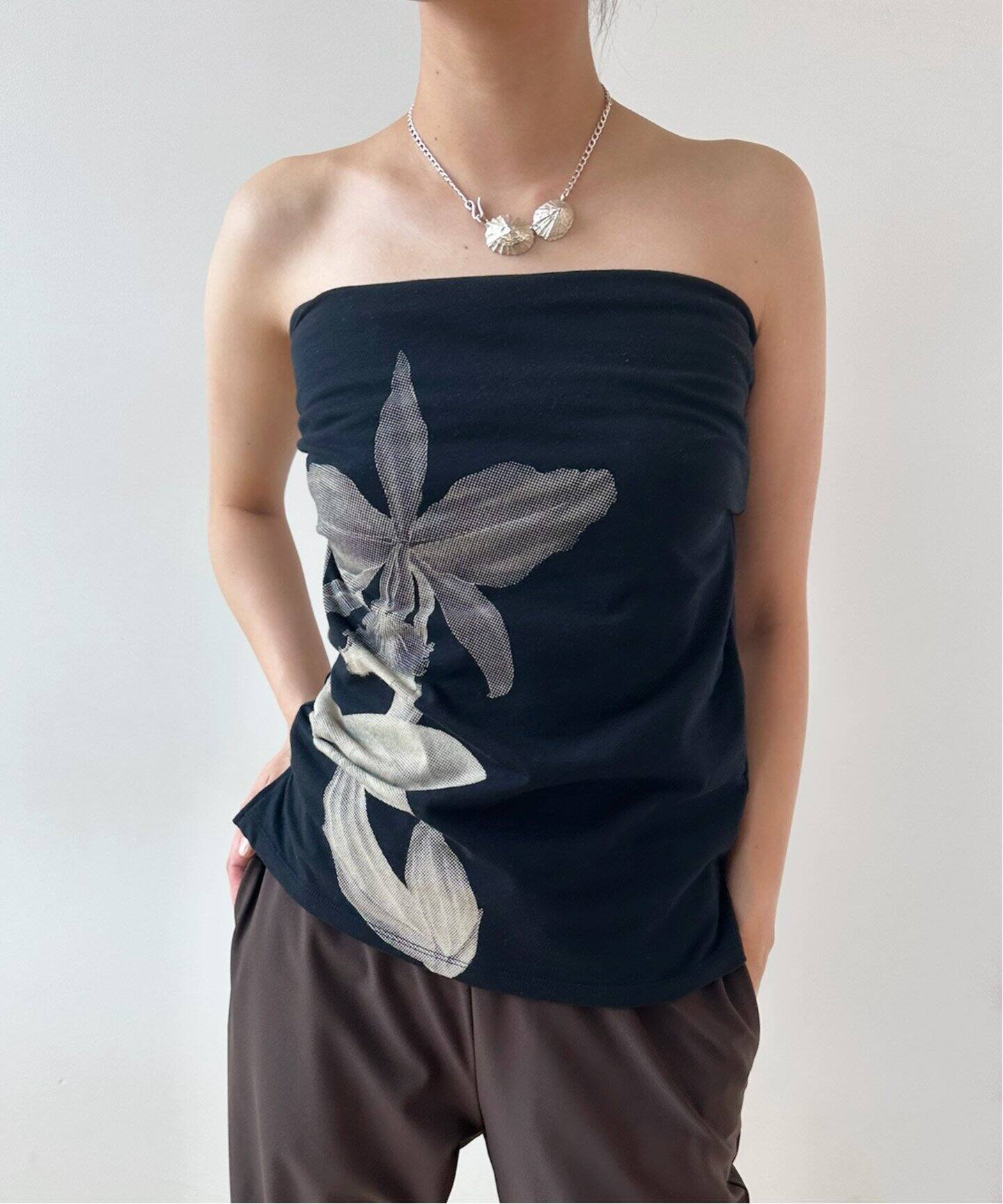 ベアトップ/チューブトップ EDIT.FOR LULU - yo BIOTOP Cropped bare bra top EDIT.FOR LULU - yo BIOTOP Cropped bare bra topの通販 by M's