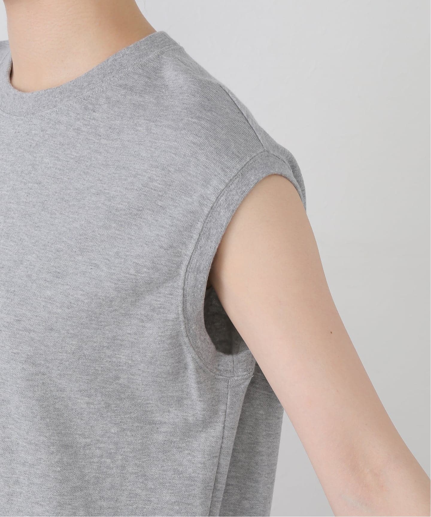 ミニ裏毛ノースリーブプルオーバー（Tシャツ／カットソー