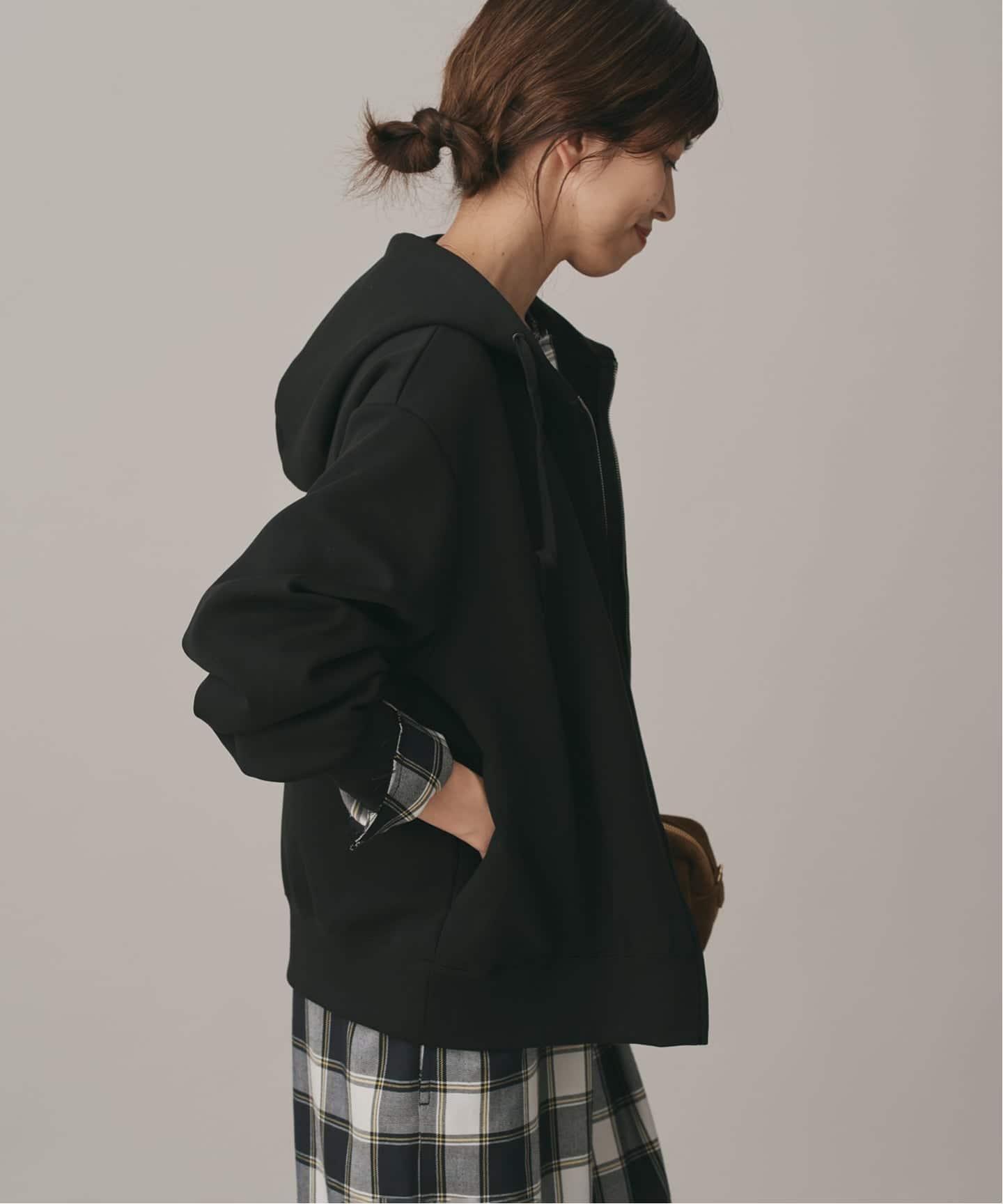 ベアWニットコンパクトジップアップフーディー（パーカー）｜IENA