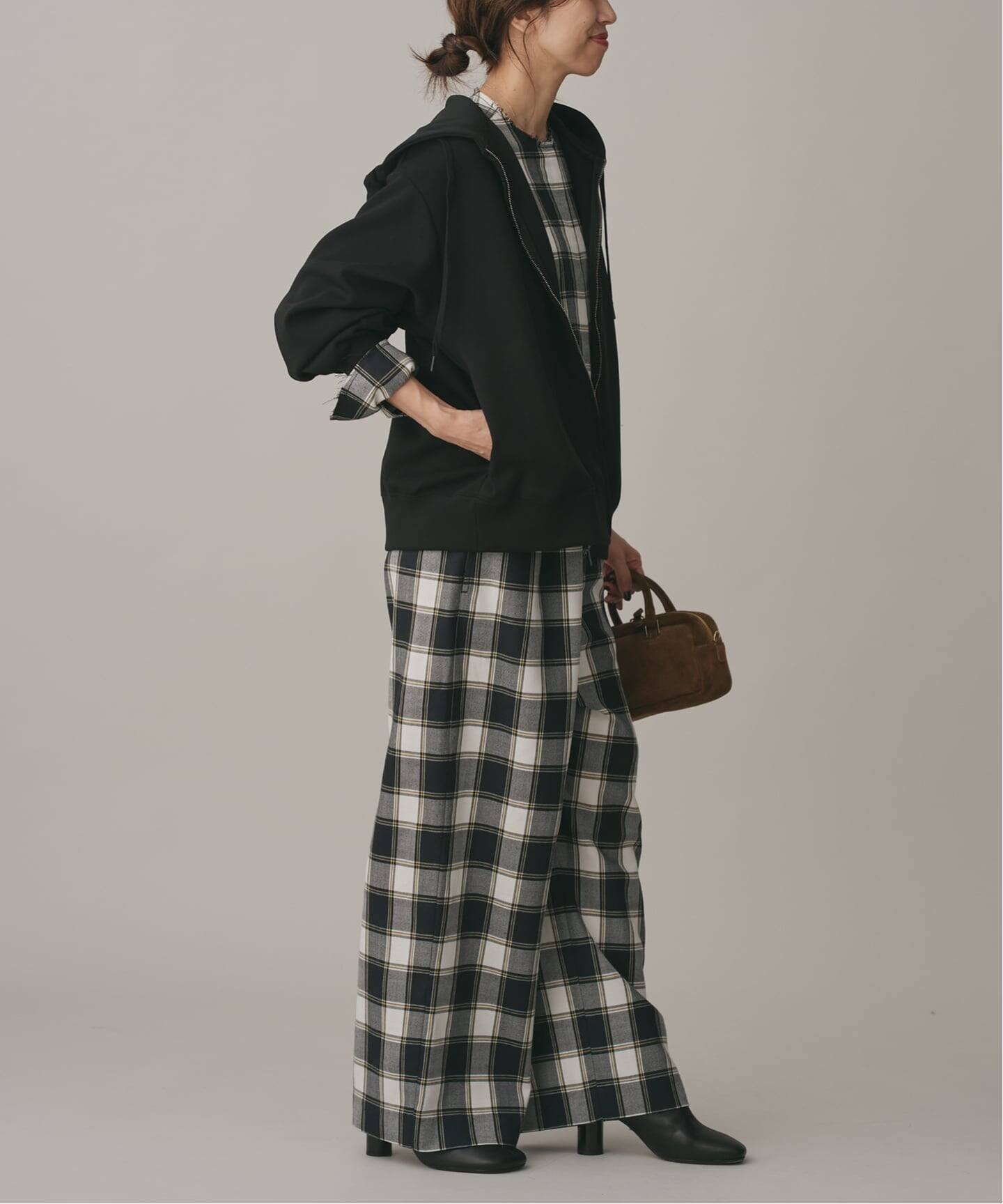 ベアWニットコンパクトジップアップフーディー（パーカー）｜IENA